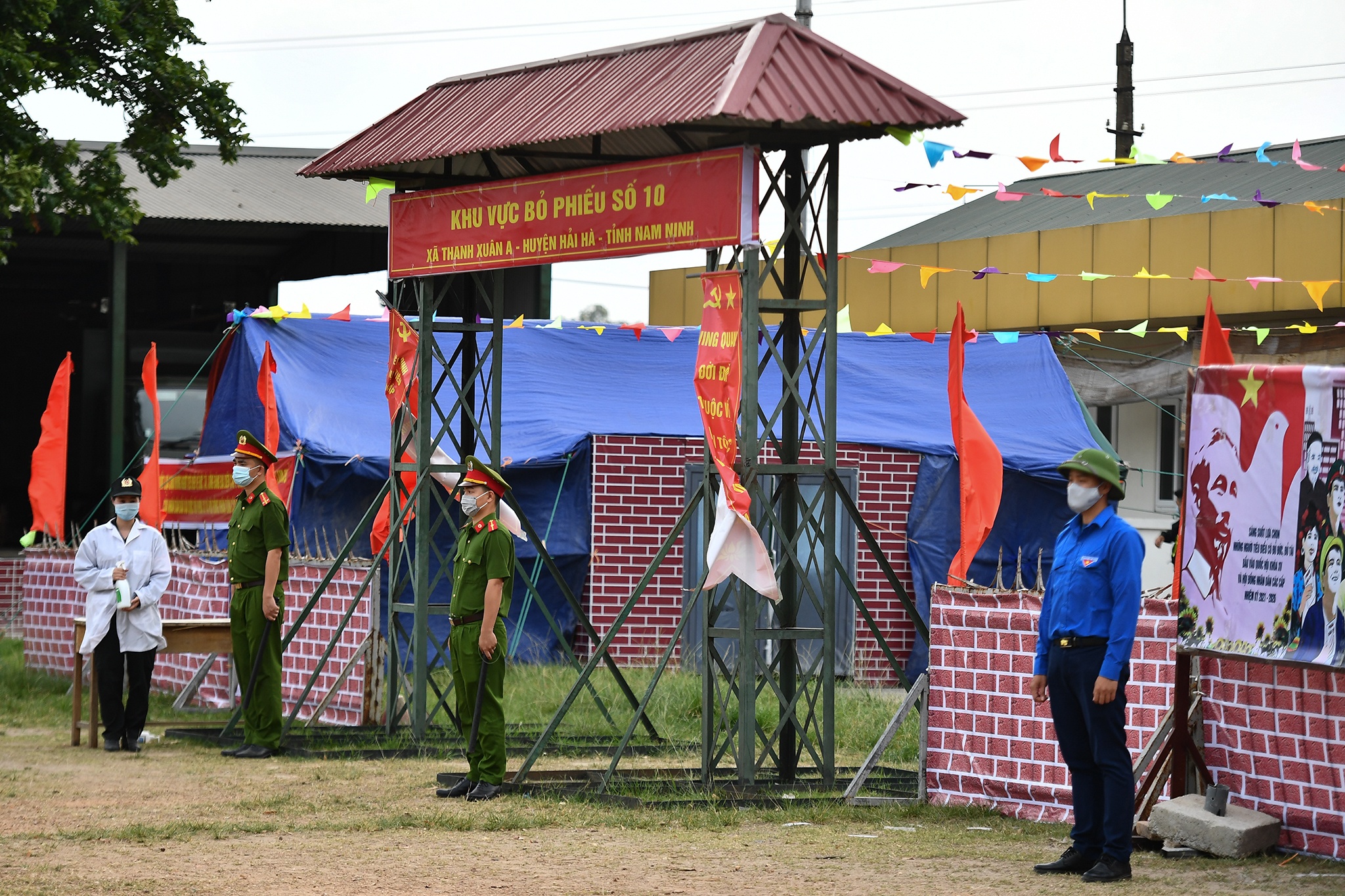 Dien tap bao ve cuoc bau cu anh 50