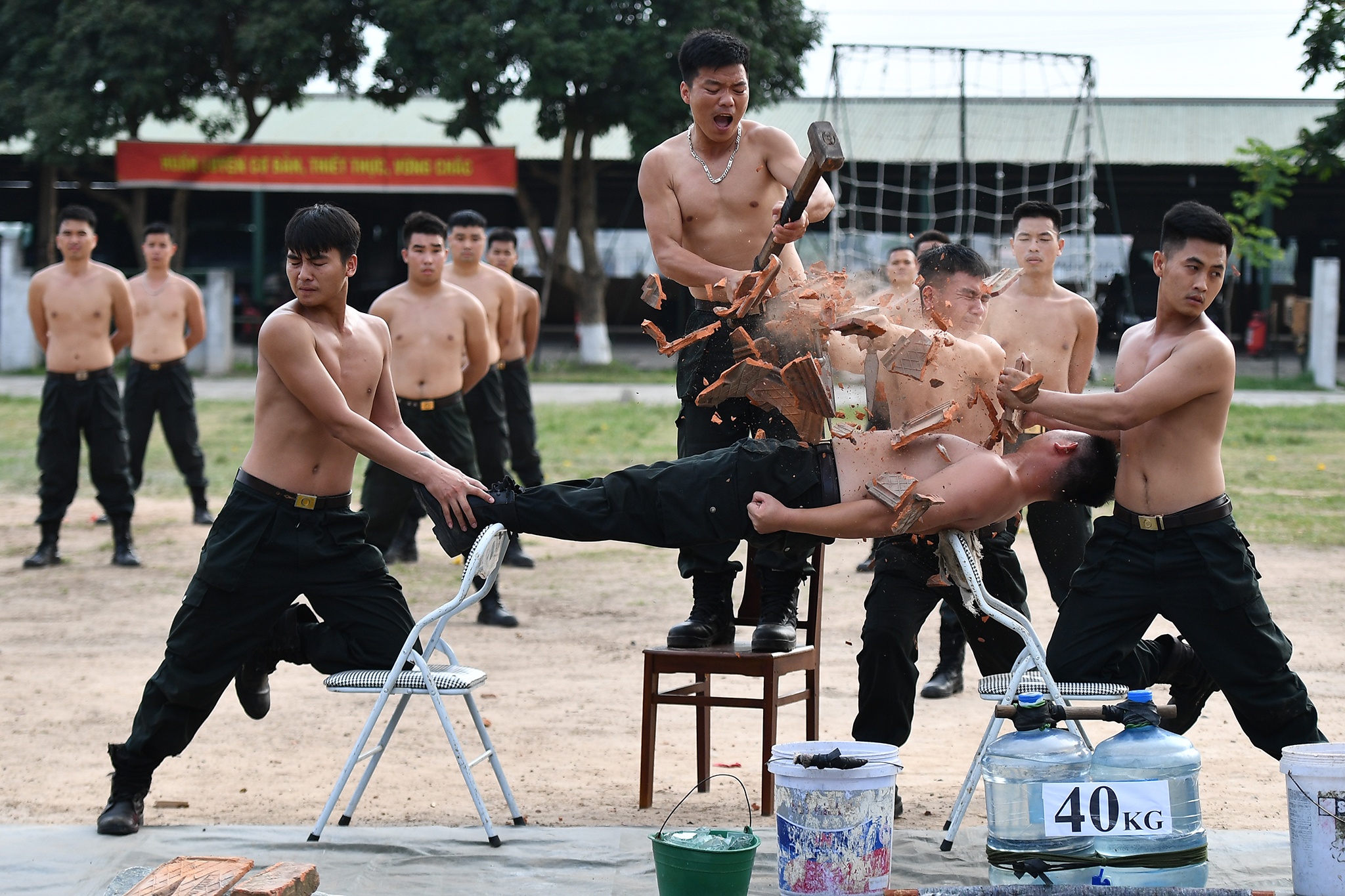 Dien tap bao ve cuoc bau cu anh 31