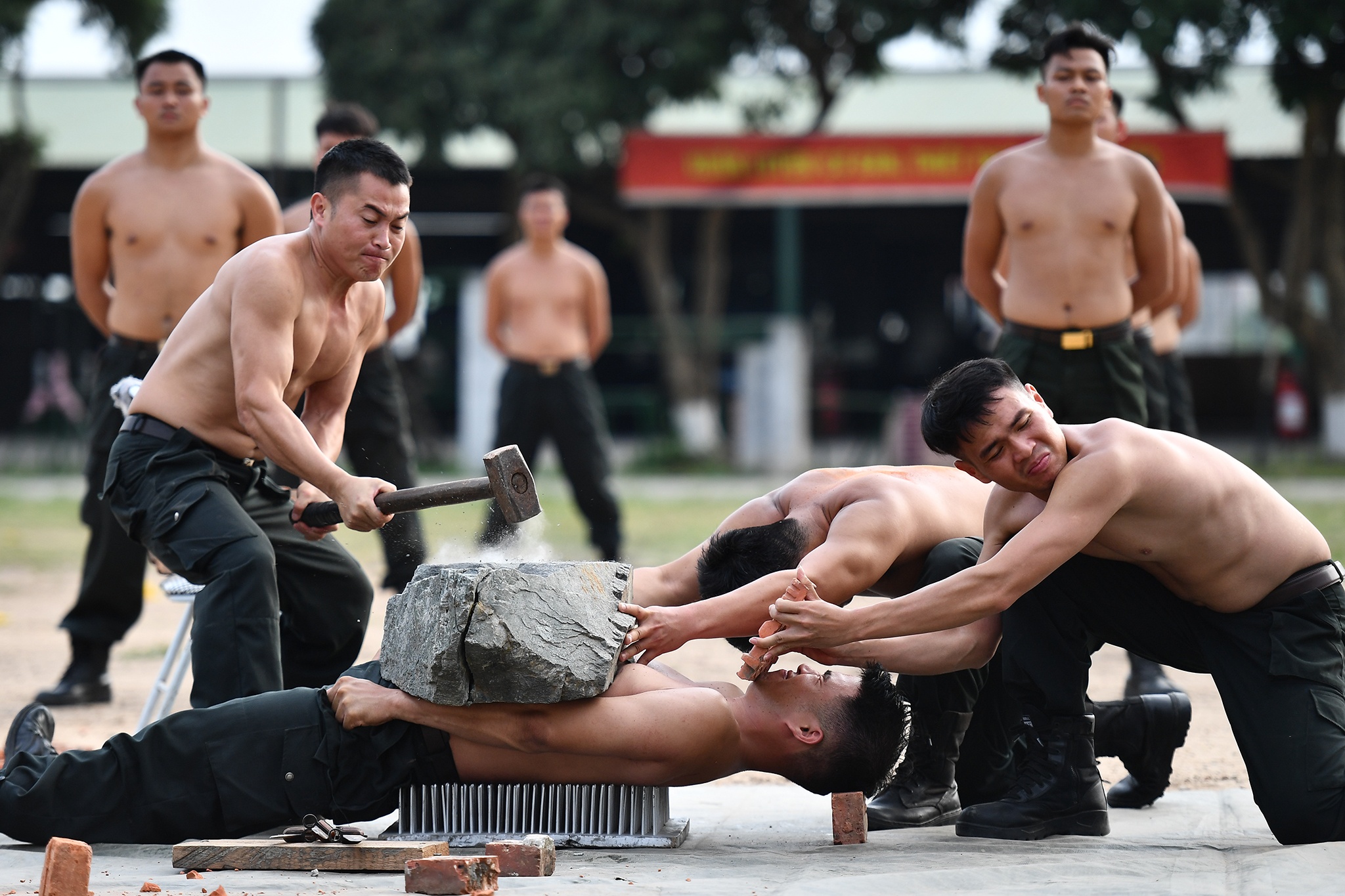 Dien tap bao ve cuoc bau cu anh 39