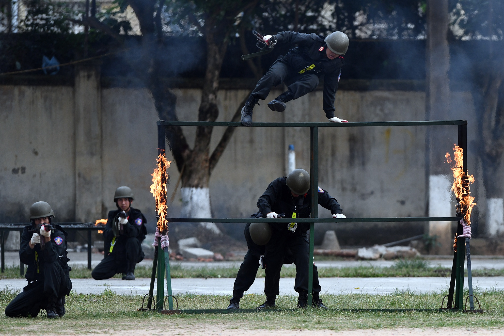 Dien tap bao ve cuoc bau cu anh 45