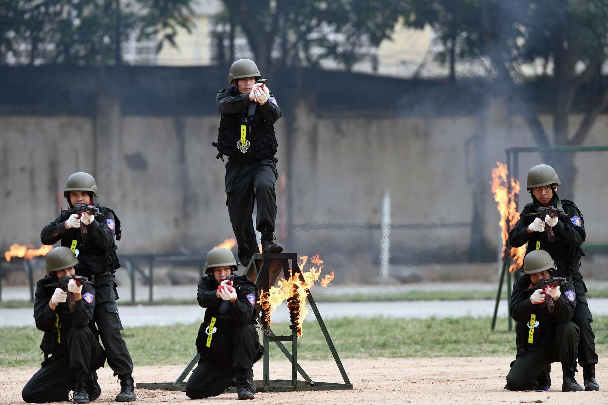 Dien tap bao ve cuoc bau cu anh 46