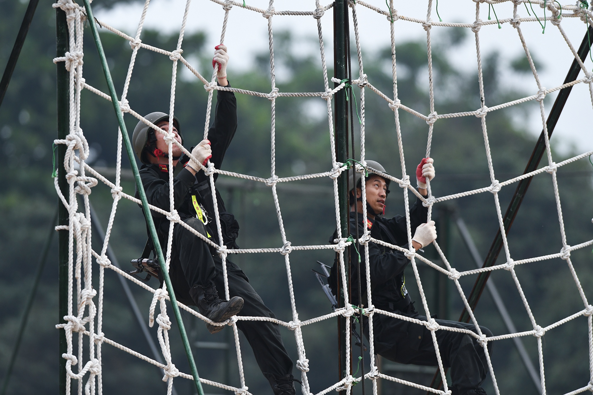 Dien tap bao ve cuoc bau cu anh 44