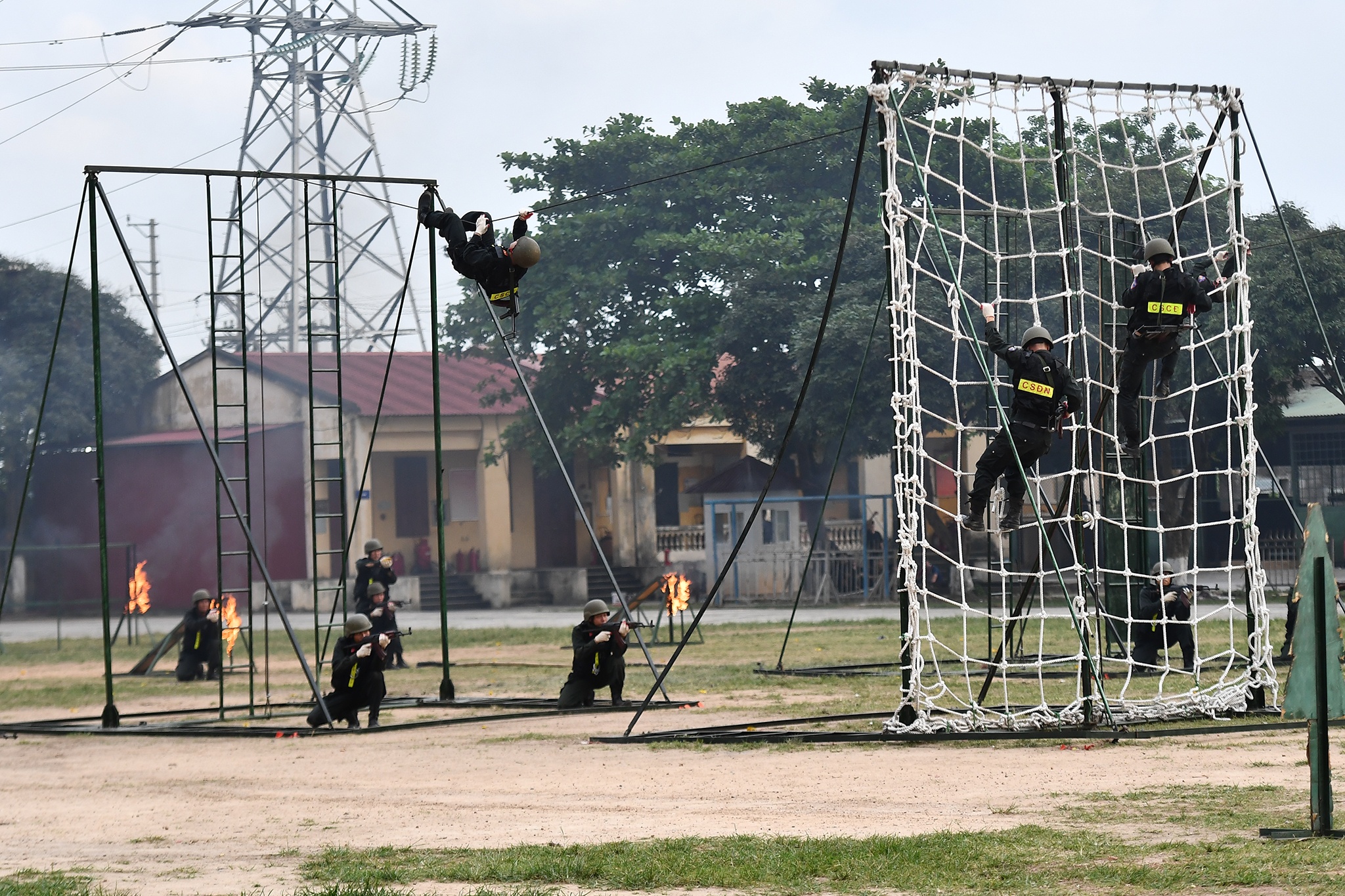 Dien tap bao ve cuoc bau cu anh 48