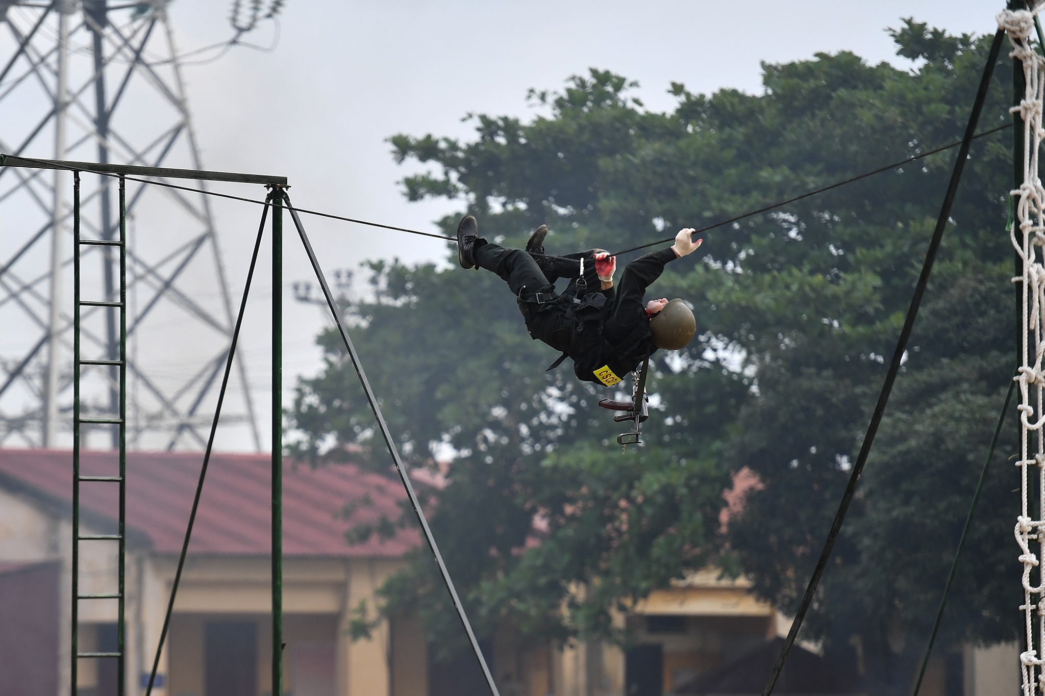 Dien tap bao ve cuoc bau cu anh 49