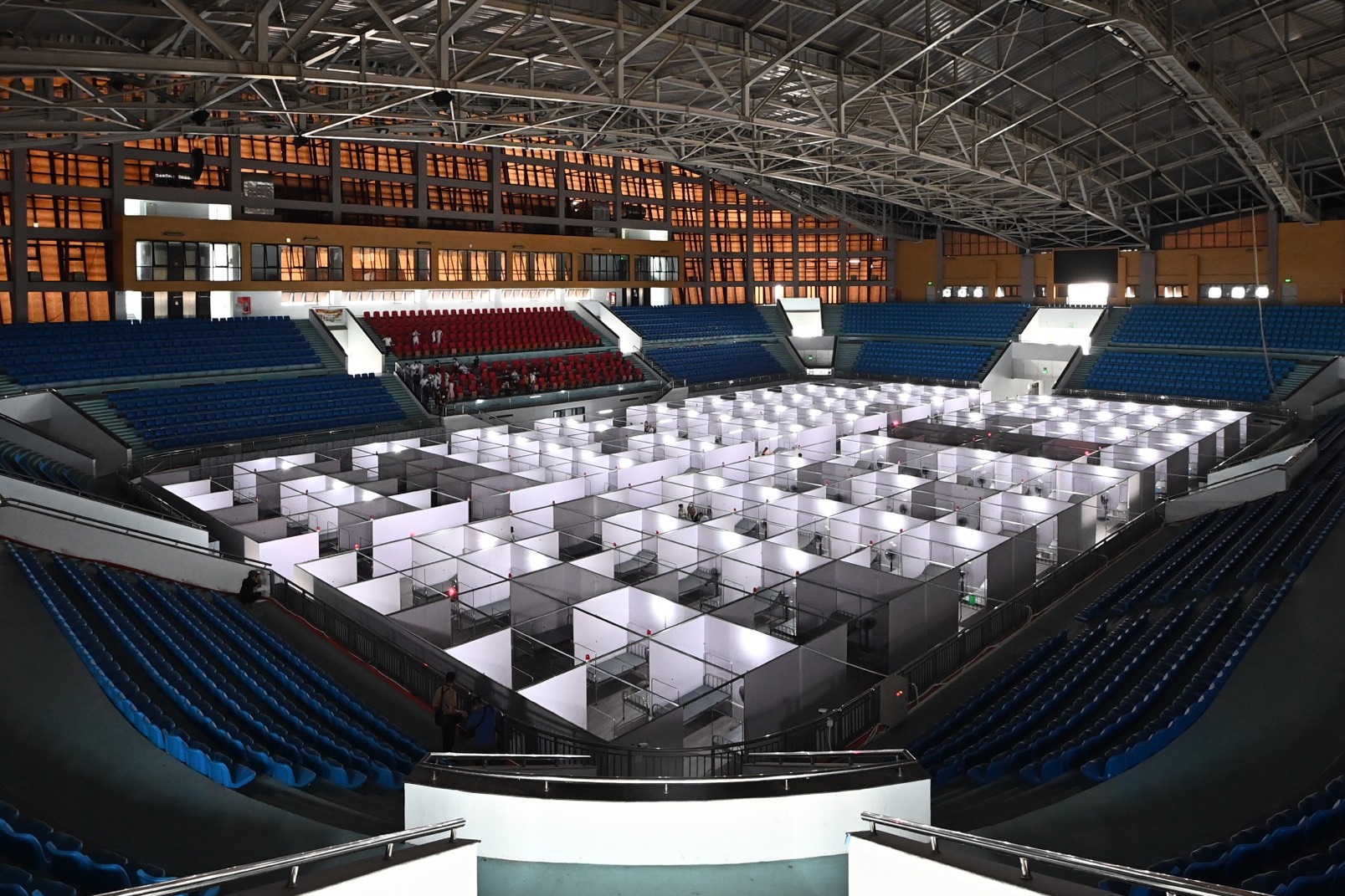 Ben trong benh vien da chien dieu tri Covid-19 lon nhat mien Bac hinh anh