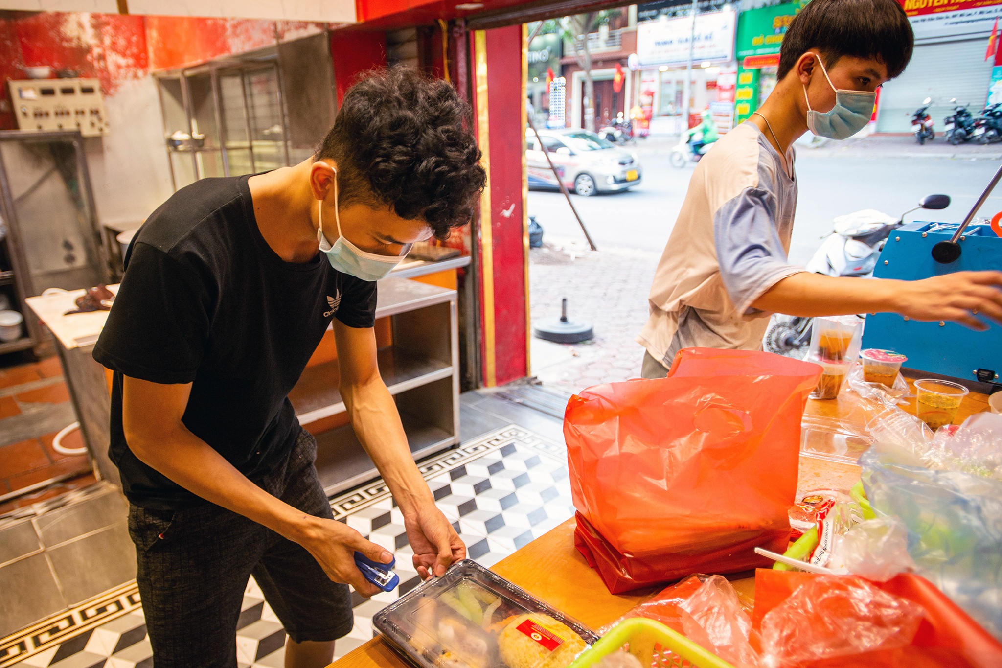 hang ban mang ve o Ha Noi mua dich anh 7