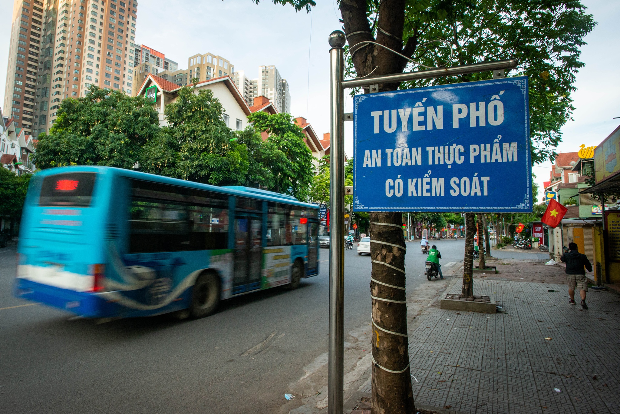 hang ban mang ve o Ha Noi mua dich anh 1