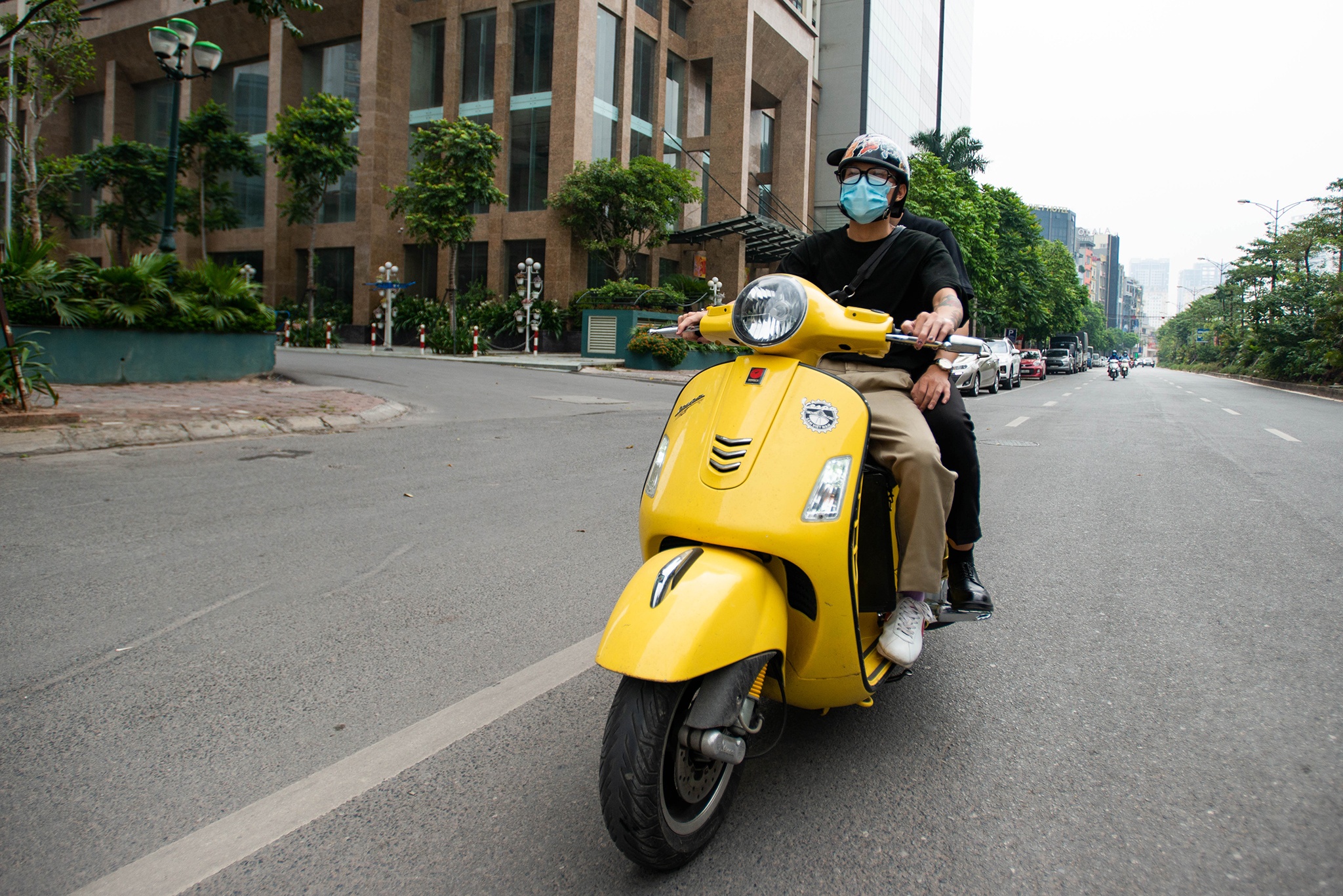 tho cao cat toc tai nha mua dich anh 18