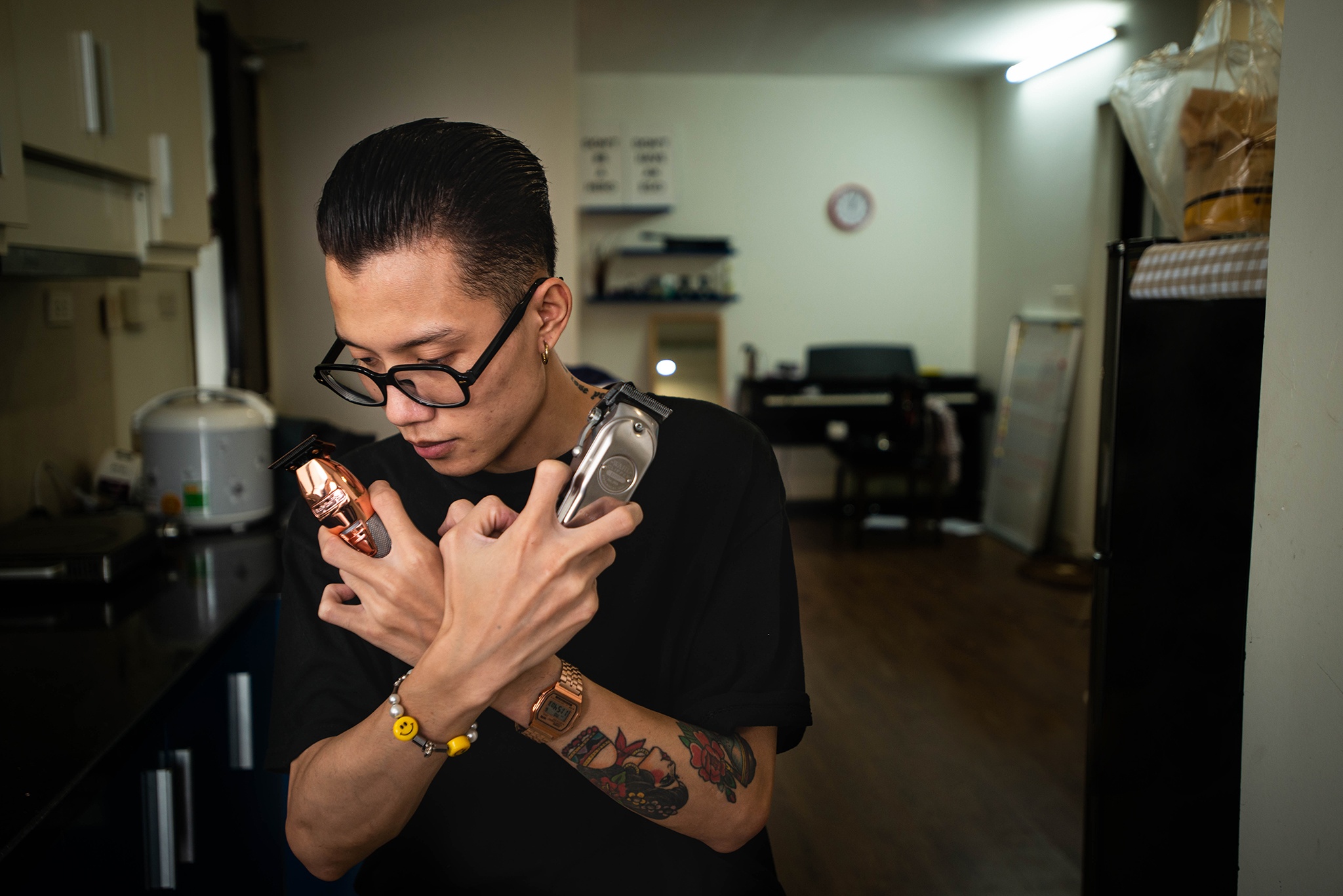 tho cao cat toc tai nha mua dich anh 2