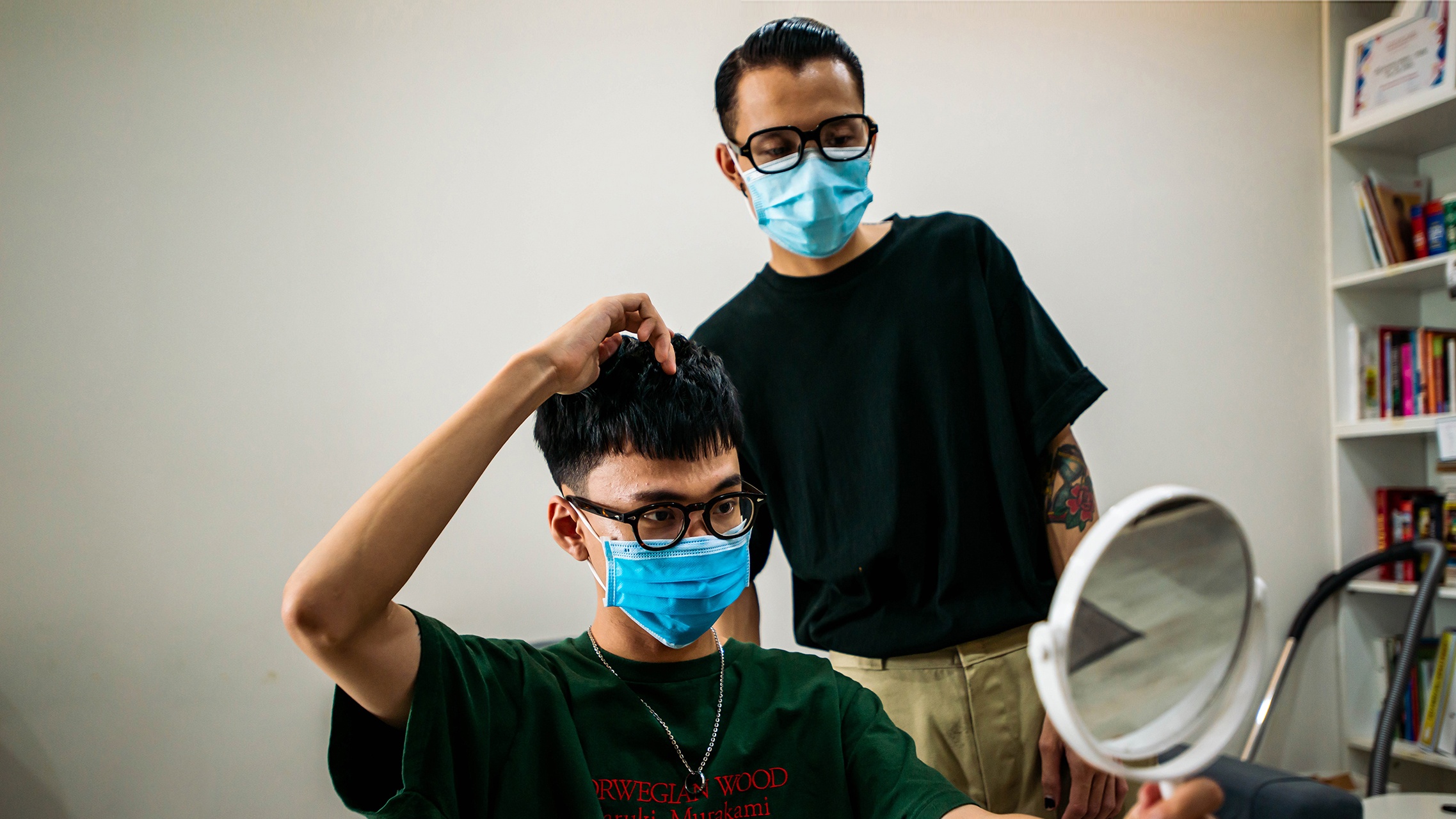 tho cao cat toc tai nha mua dich anh 14