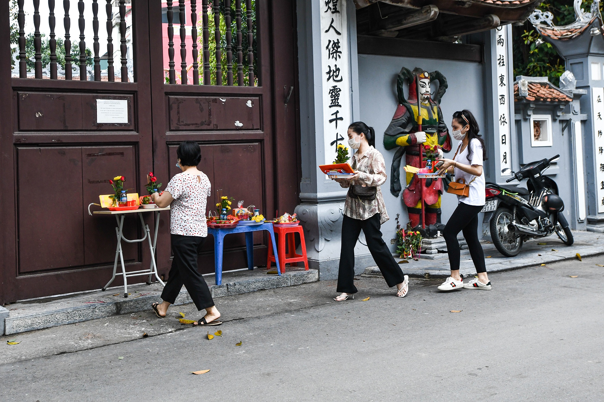dan di le chua mung 1 o Ha Noi anh 8