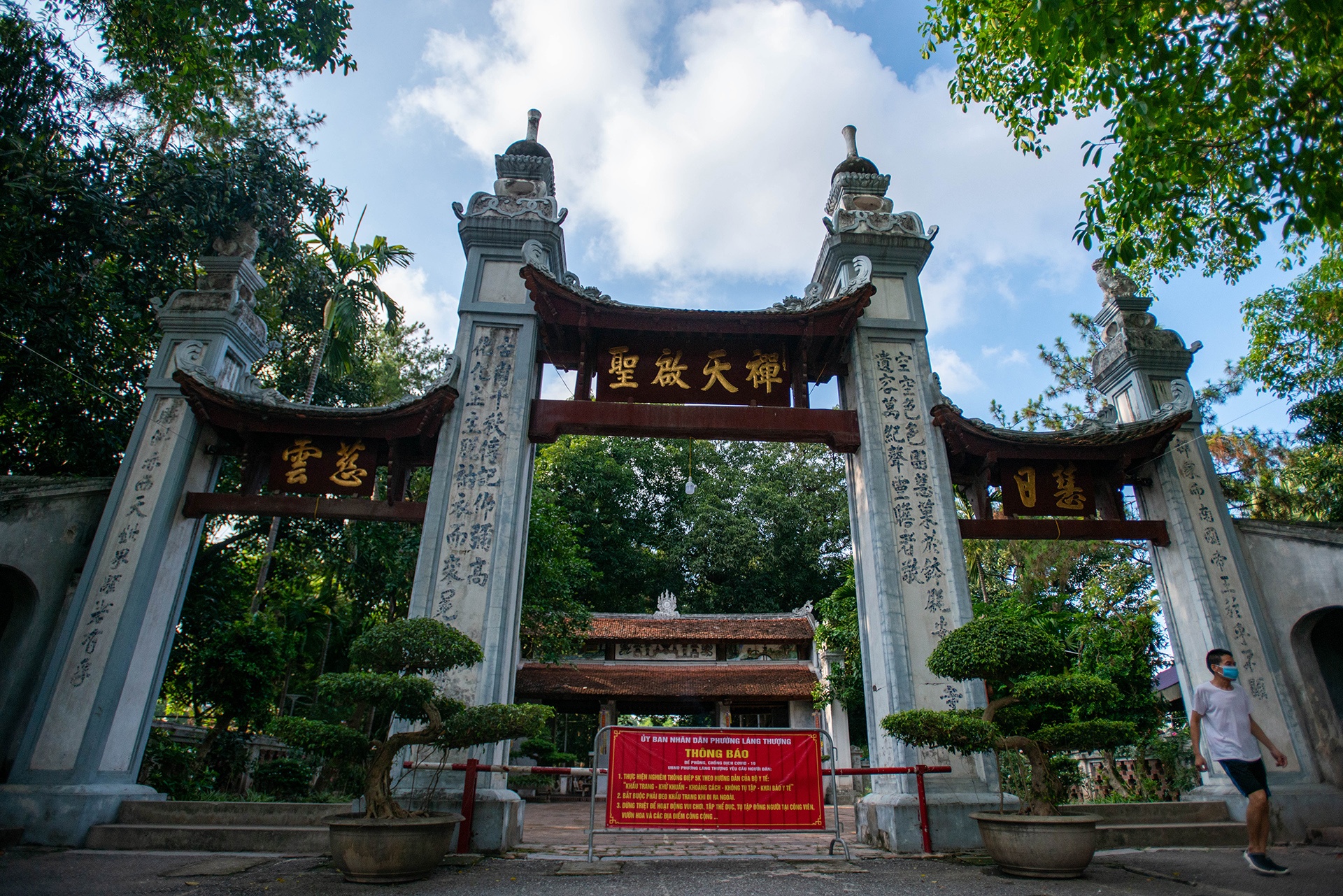 dan di le chua mung 1 o Ha Noi anh 10