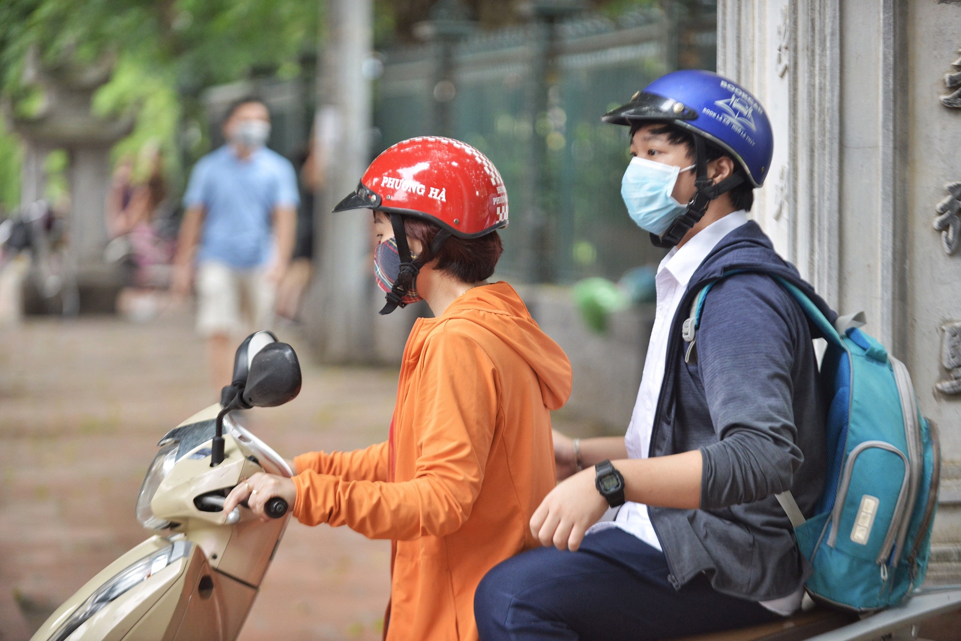 học trò đi lễ cầu may trước ngày thi vào 10 ảnh 4 hoc tro di le cau may truoc ngay thi vao 10 anh 4