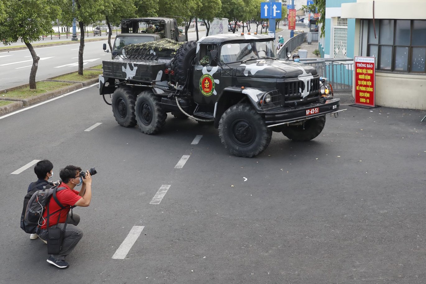 phong vien anh tac nghiep anh 7