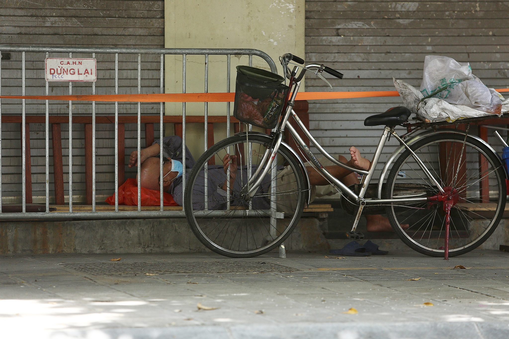 nang nong dinh diem o Ha Noi anh 7