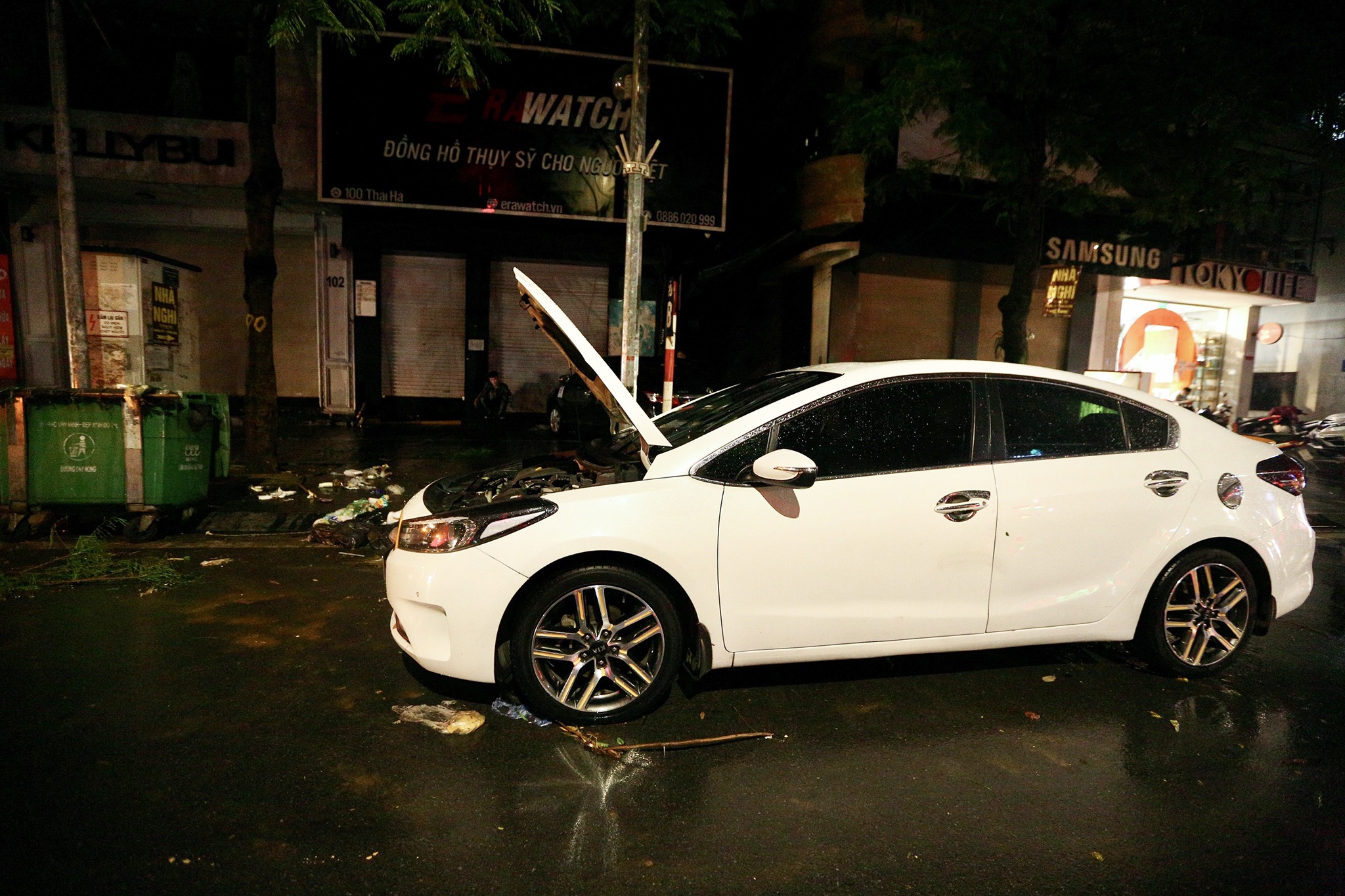 mua lon cay do ngap lut o Ha Noi anh 10