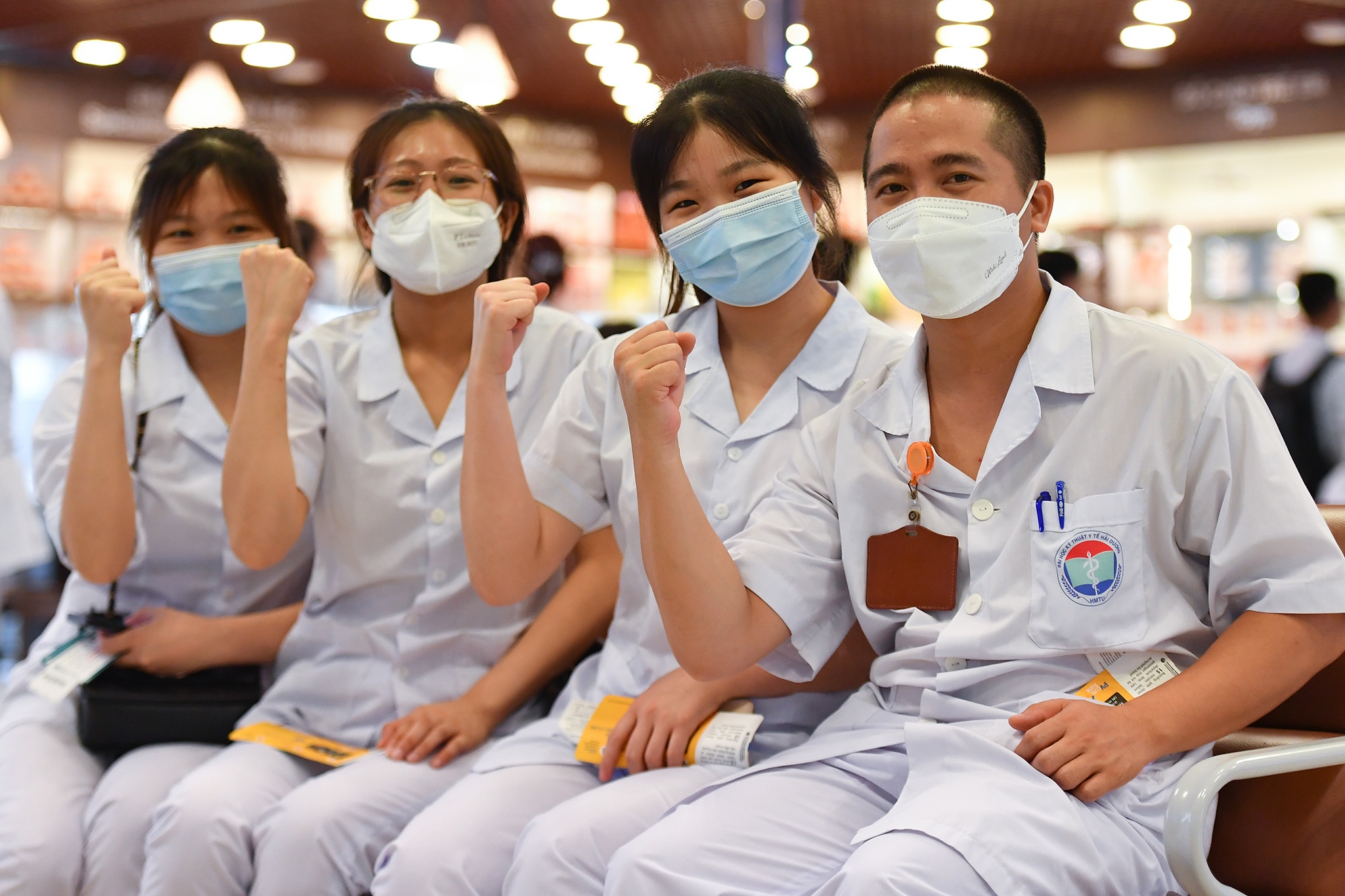 Sinh viên Hải Dương chi viện TPHCM ảnh 7 Sinh vien Hai Duong chi vien TPHCM anh 7
