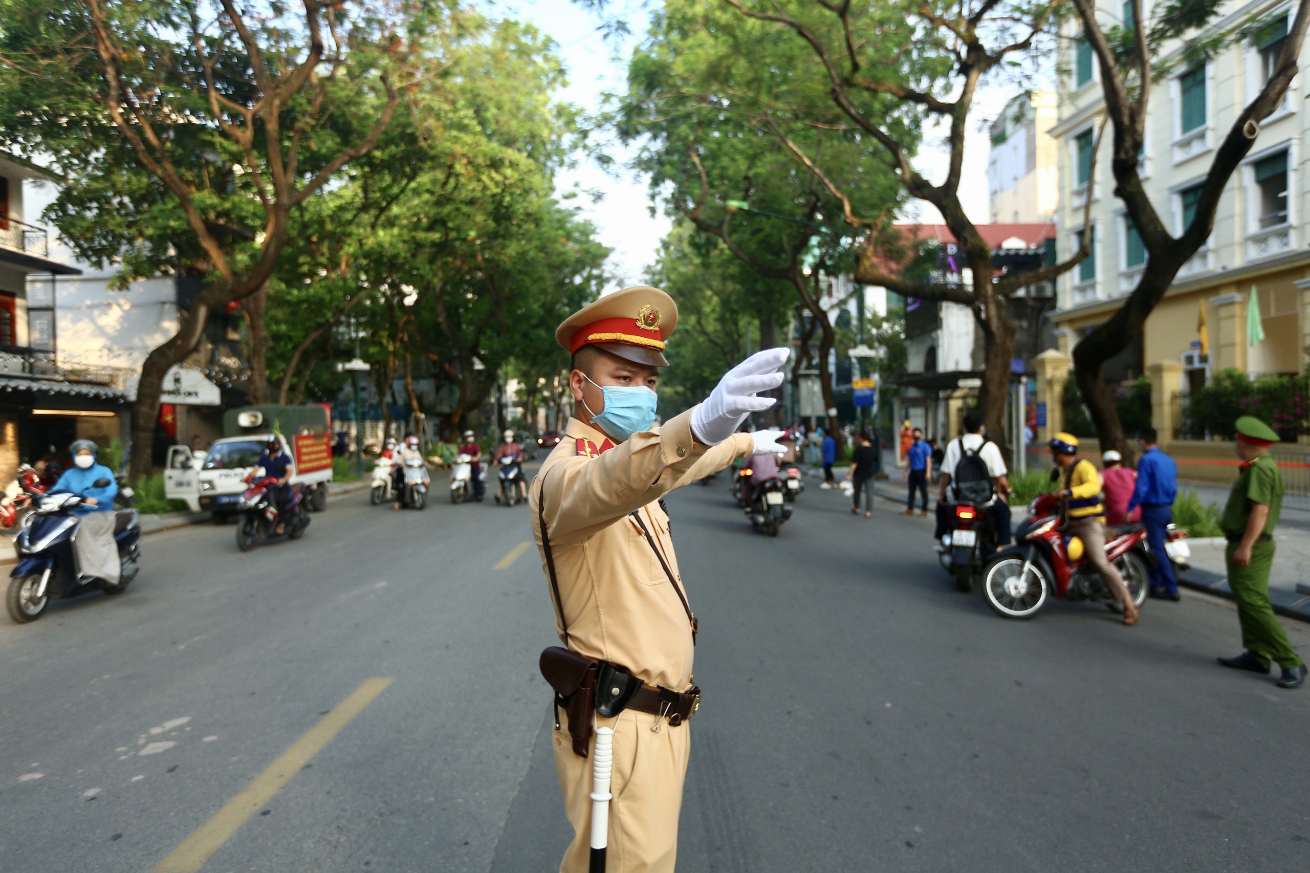 thi sinh ngay dau thi tot nghiep THPT 2021 anh 2