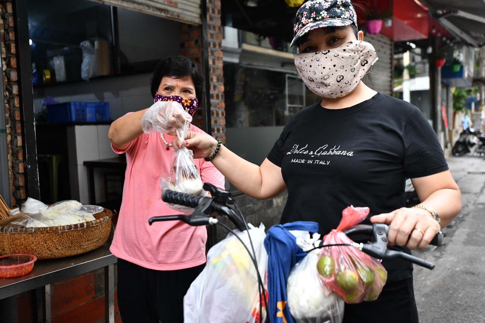 banh cuon ban dat hang mua dich anh 14