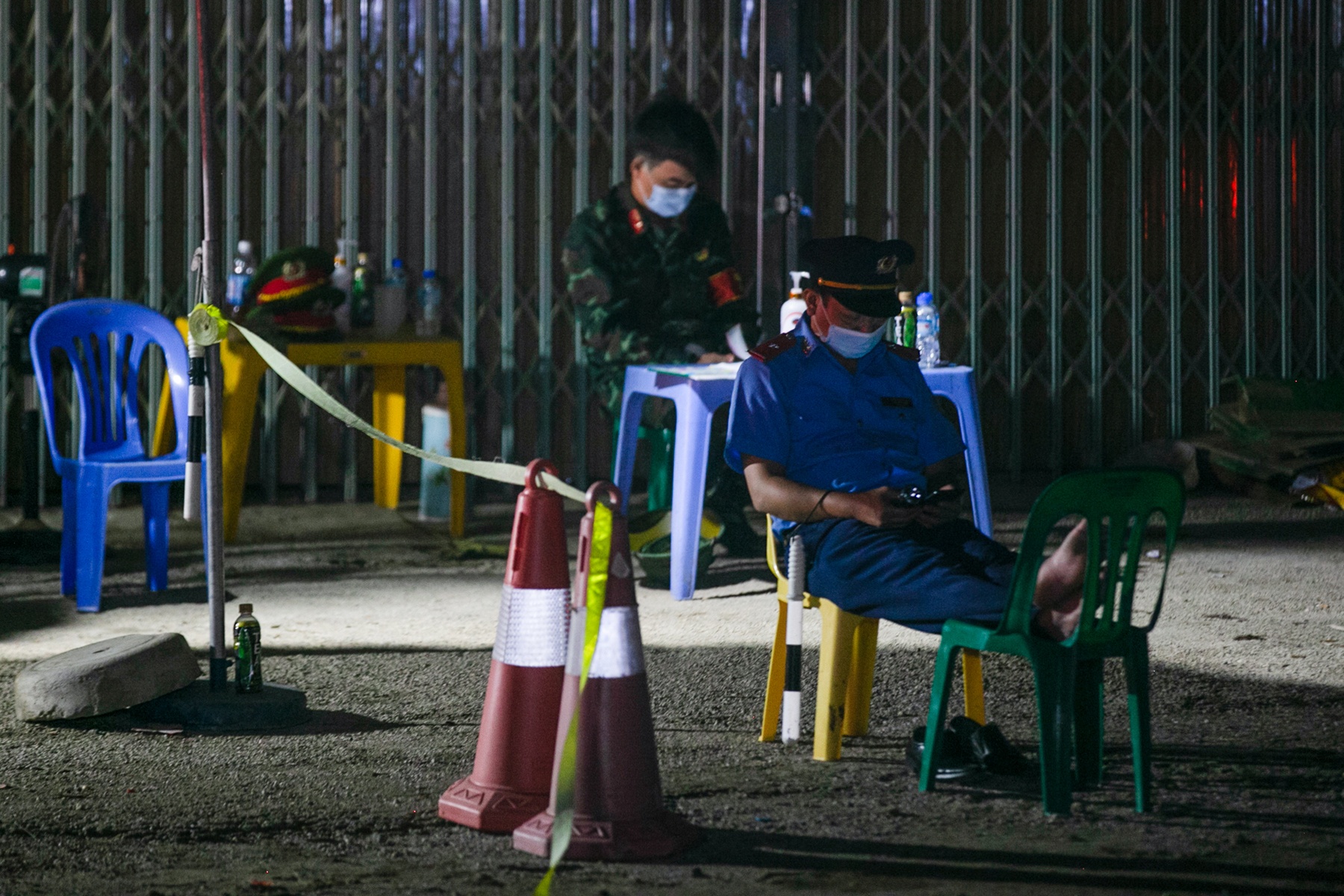 chot kiem soat cua ngo Hoa Binh anh 35