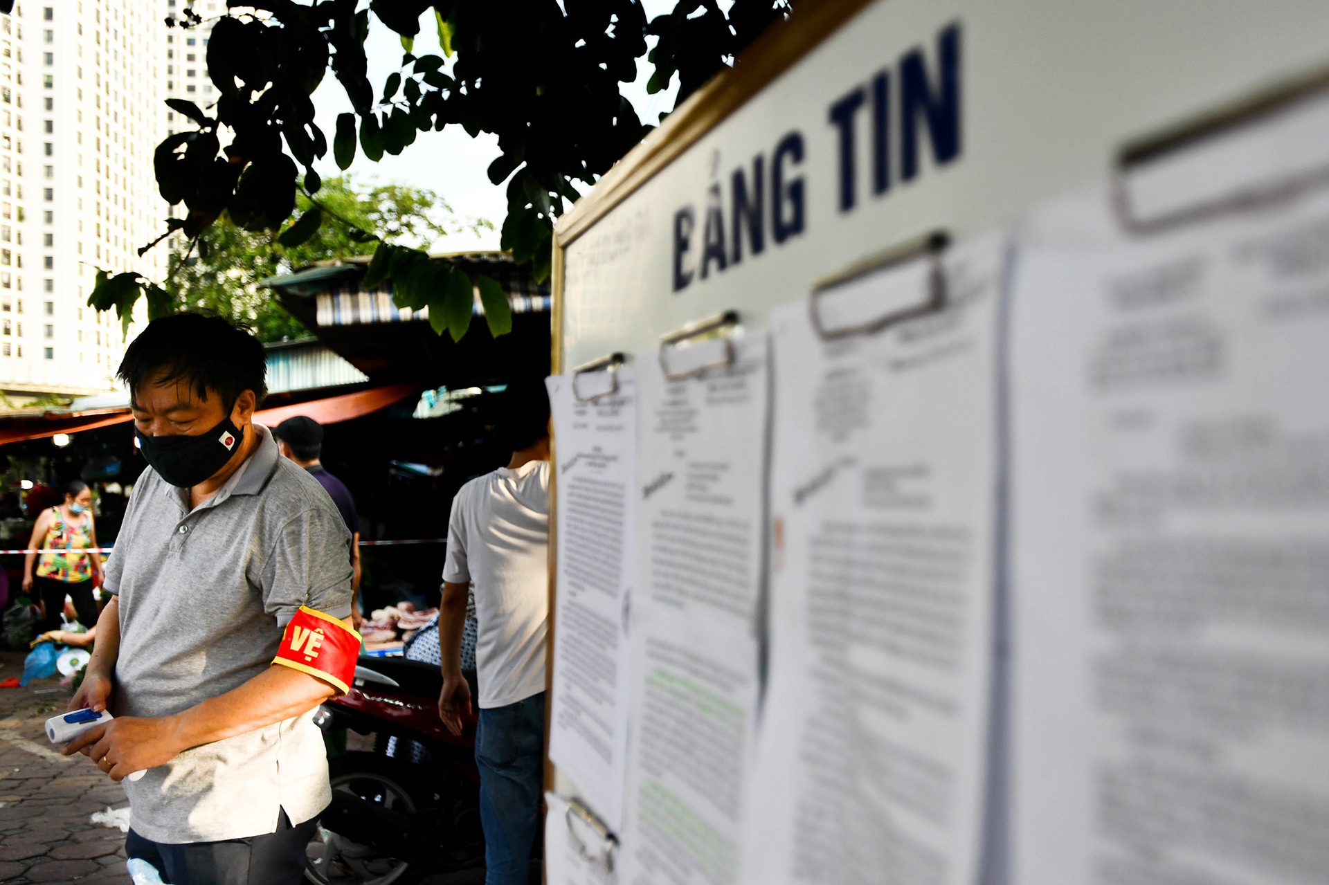 phat the di cho o Ha Noi anh 8