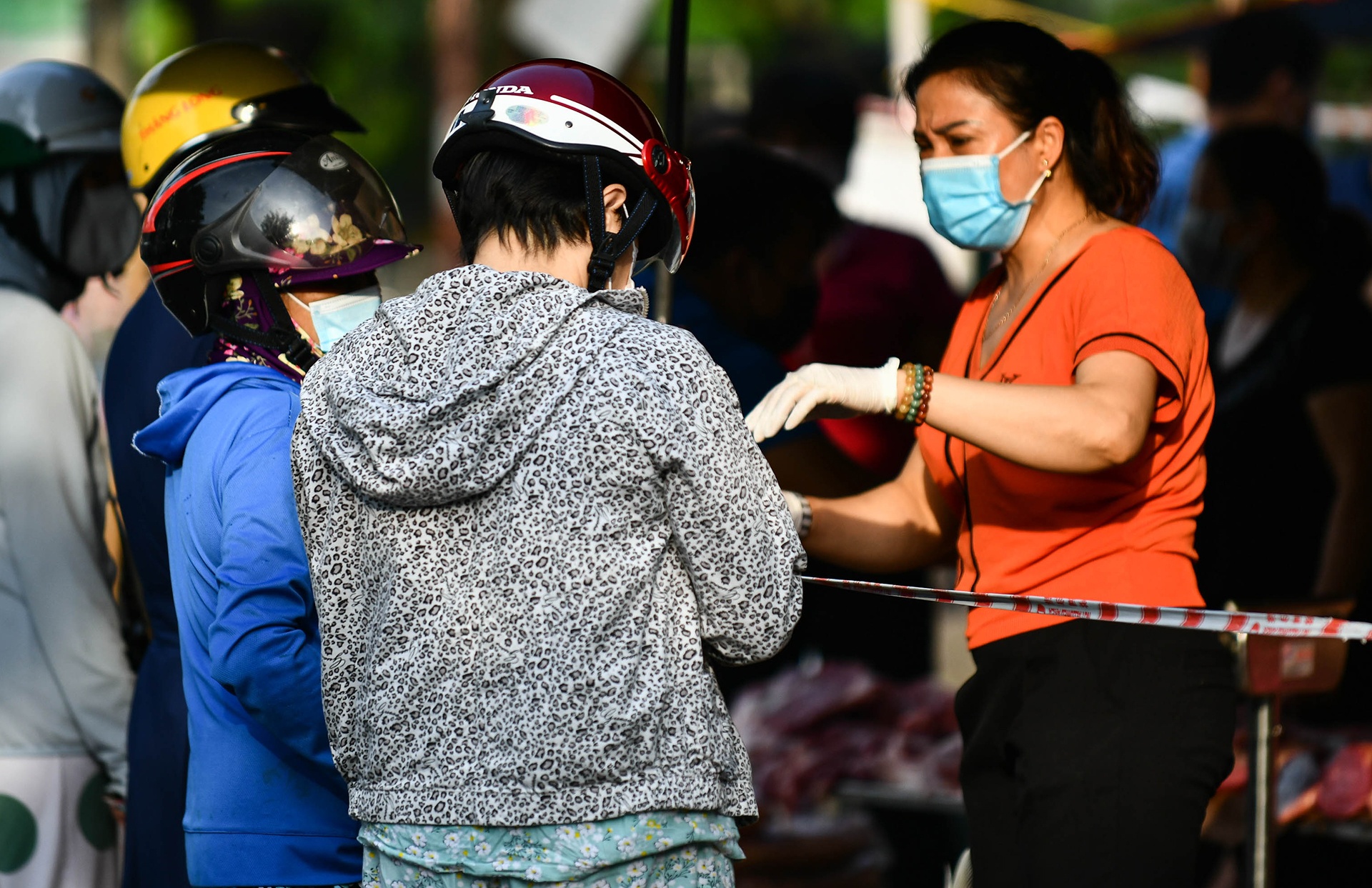 phat the di cho o Ha Noi anh 9