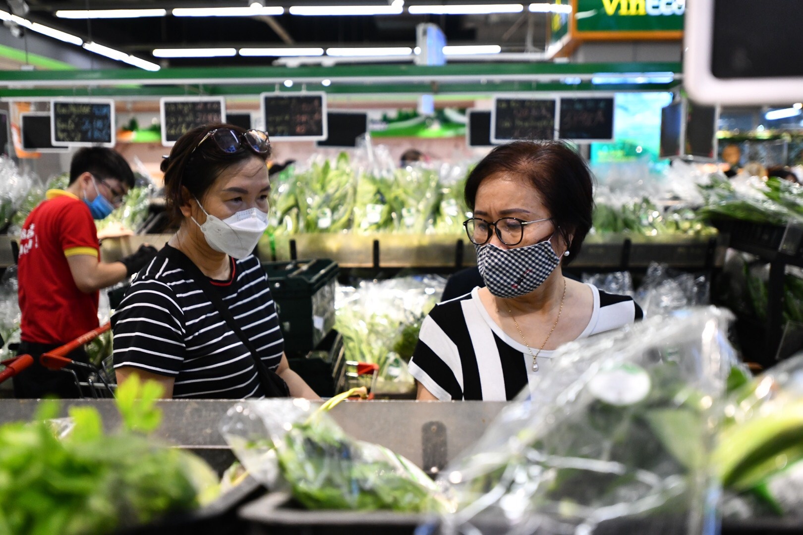 mua sam hang hoa o sieu thi ngay dau gian cach theo Chi thi 16 anh 5