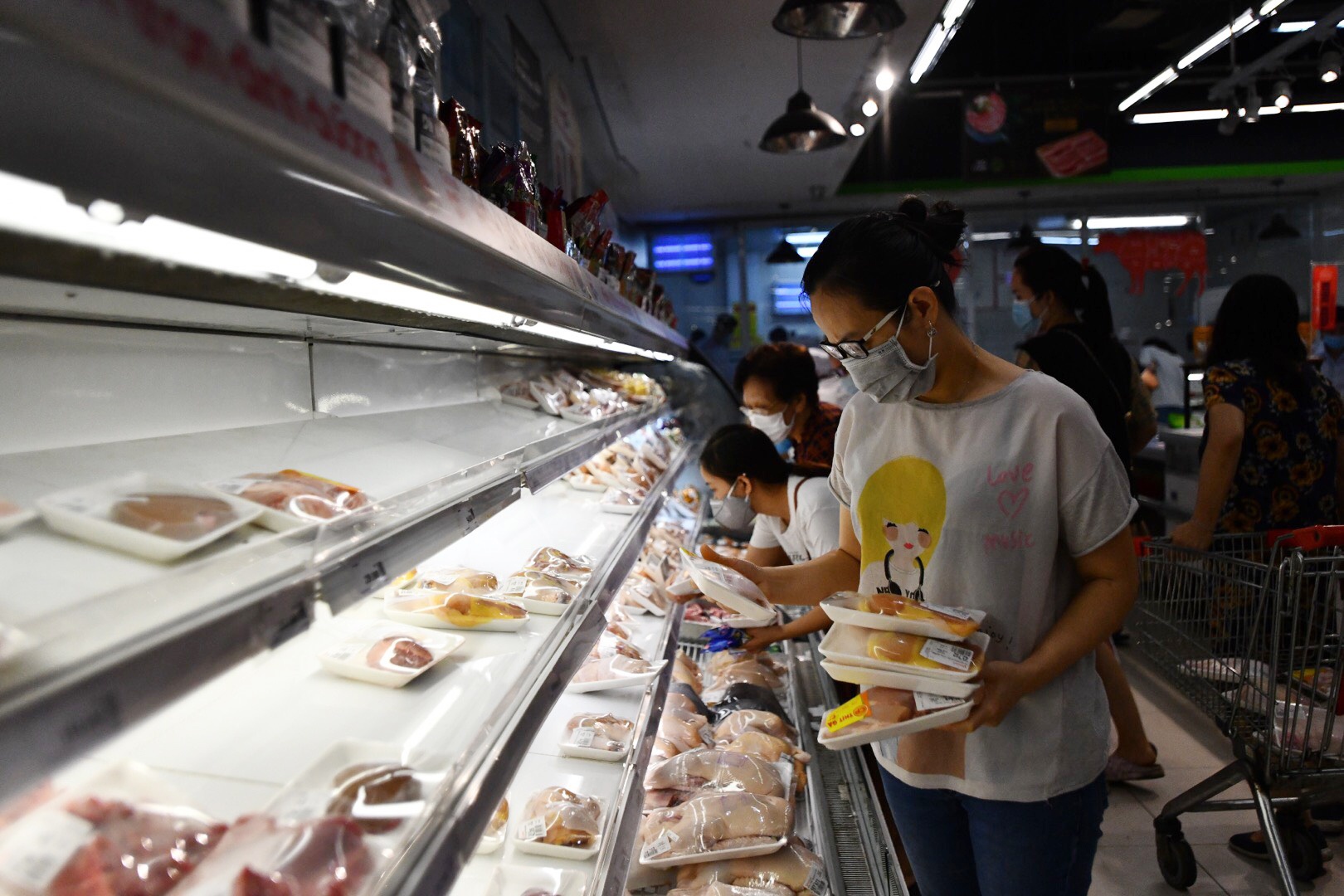 mua sam hang hoa o sieu thi ngay dau gian cach theo Chi thi 16 anh 6