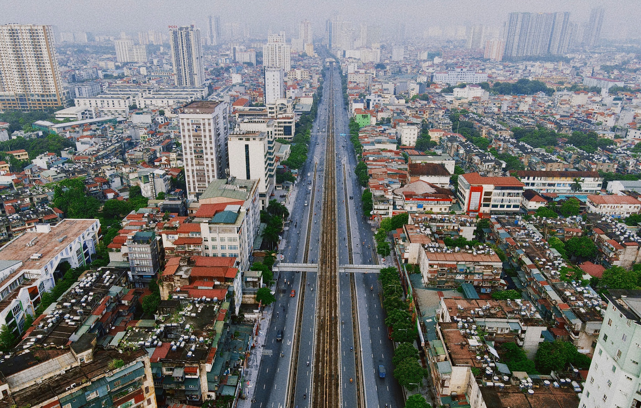 Ngay dau Chi thi 16 o Ha Noi pho xa vang ve anh 7