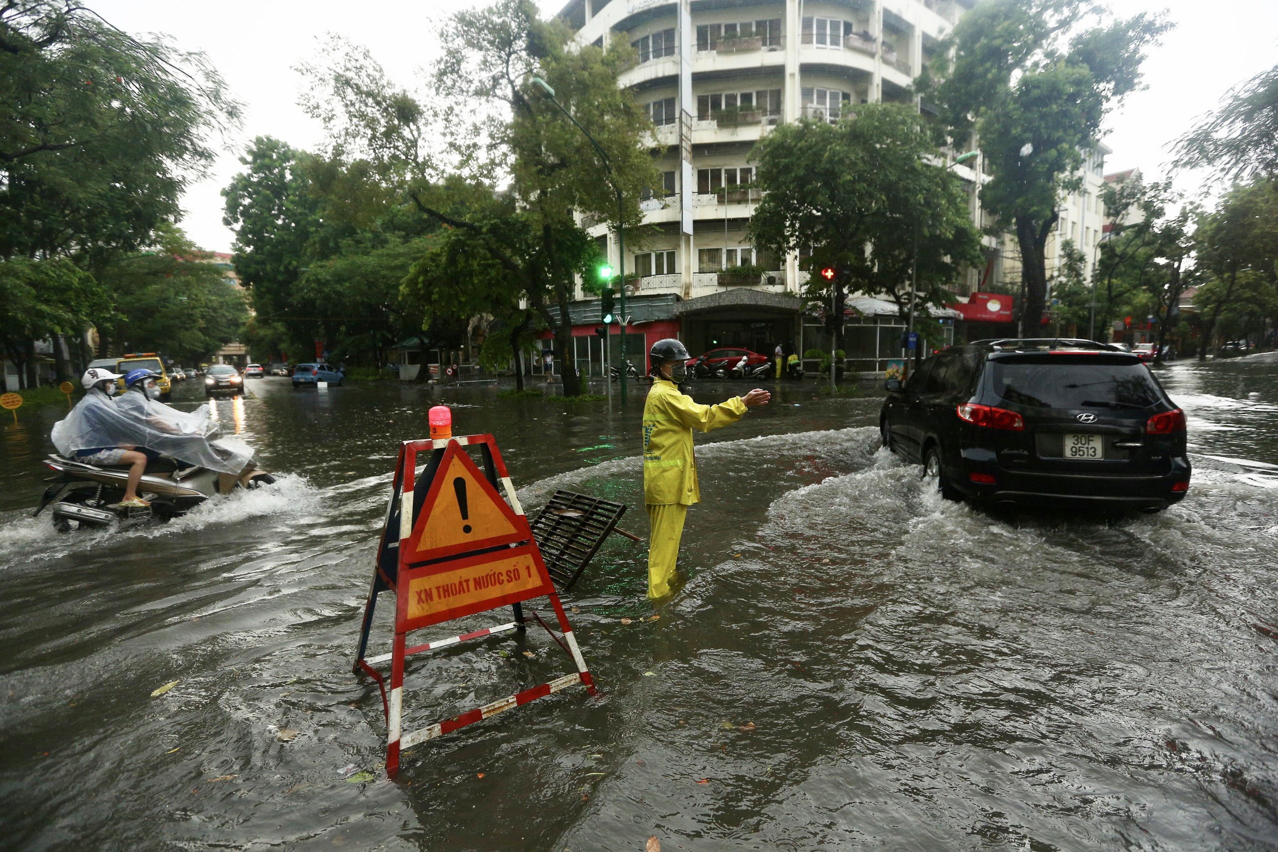 pho phuong Ha Noi chim trong bien nuoc anh 4