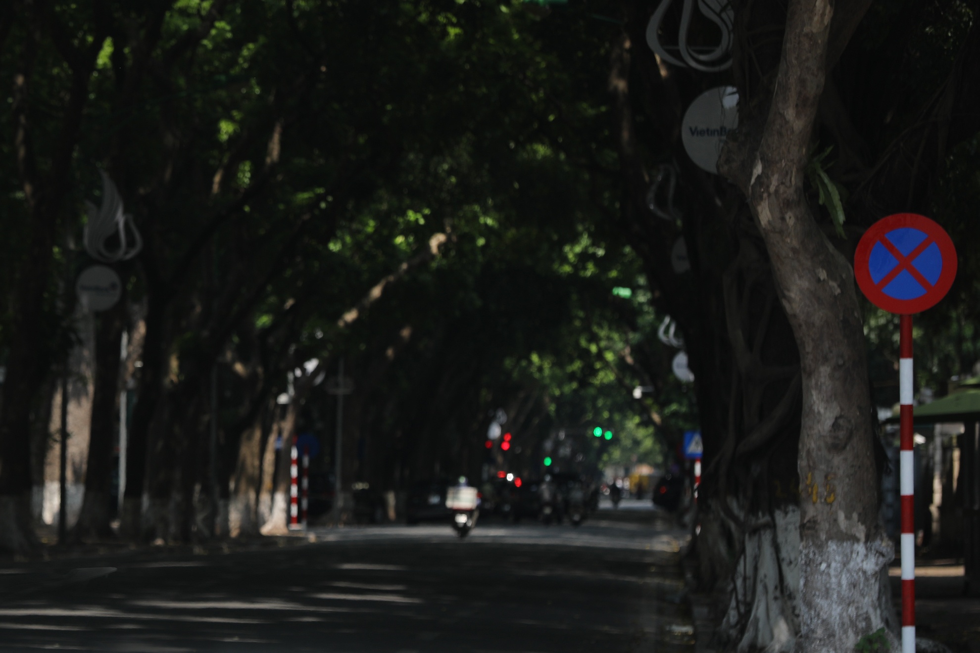 Ha Noi vang ve trong dai dich Covid-19 anh 25