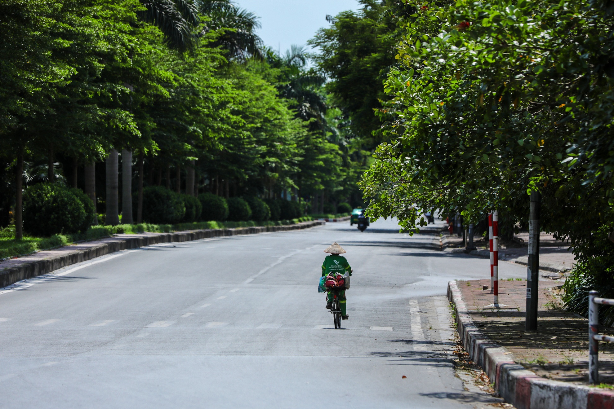 Ha Noi vang ve trong dai dich Covid-19 anh 30