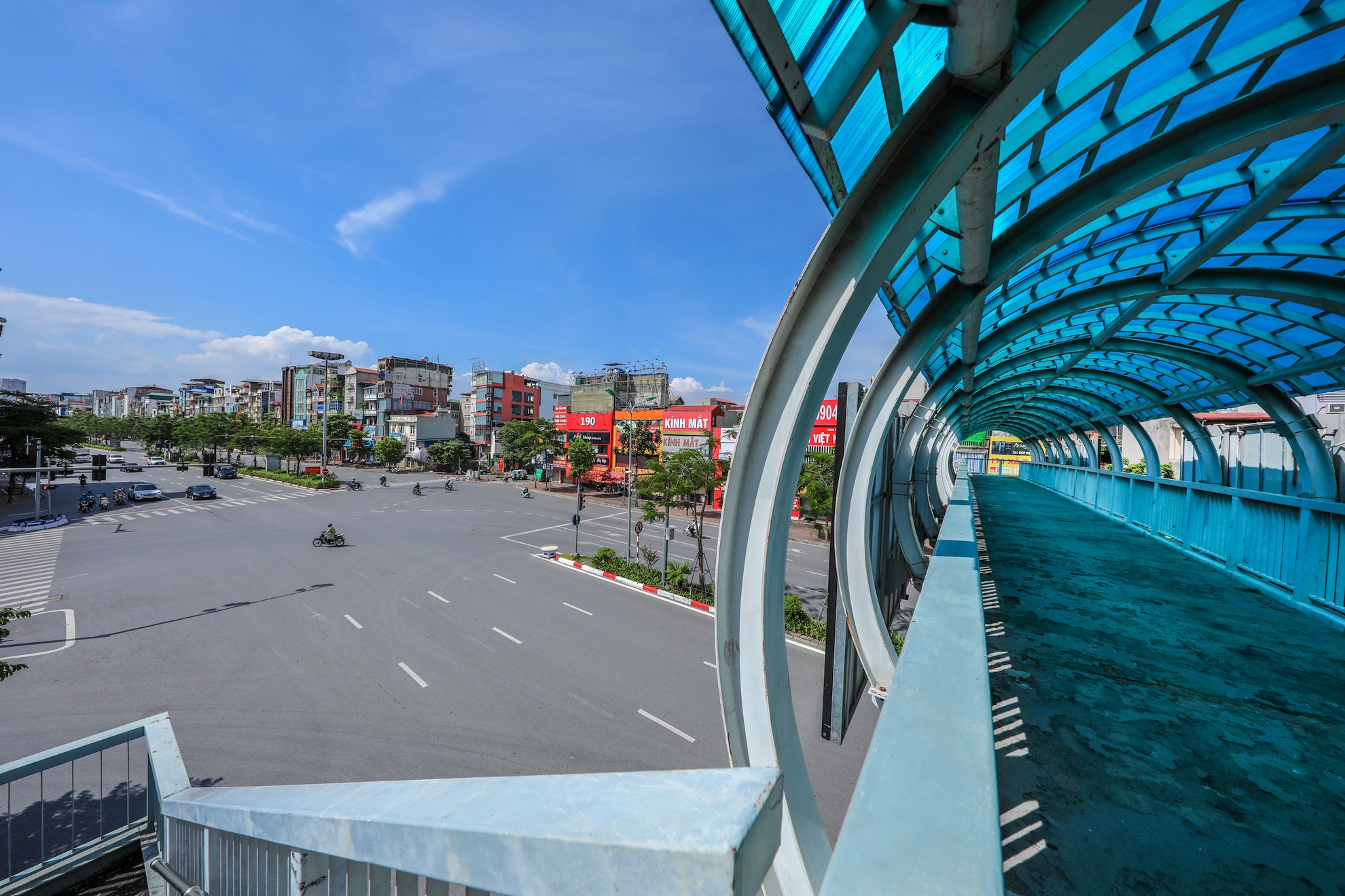 Ha Noi vang ve trong dai dich Covid-19 anh 9