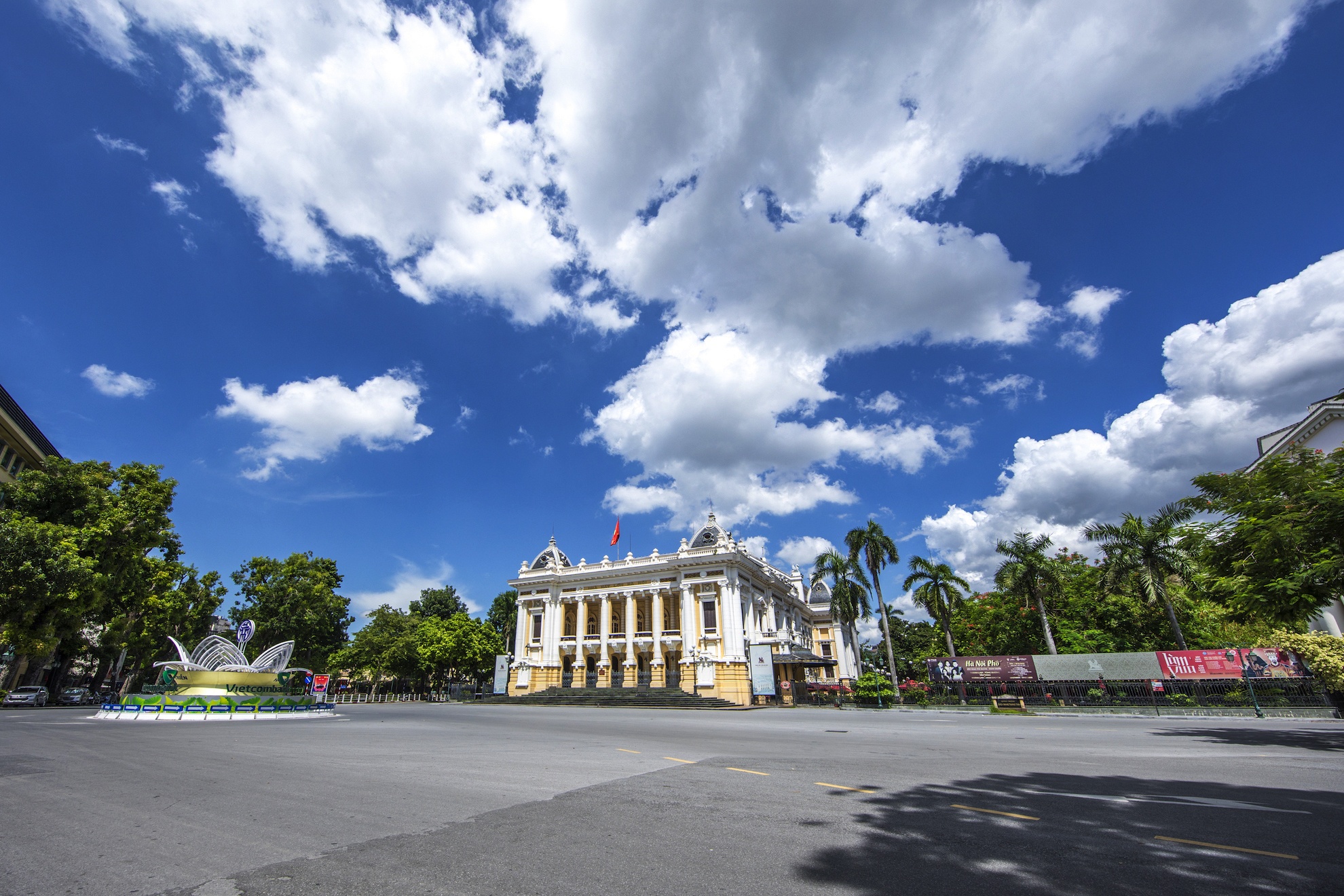 Ha Noi vang ve trong dai dich Covid-19 anh 14