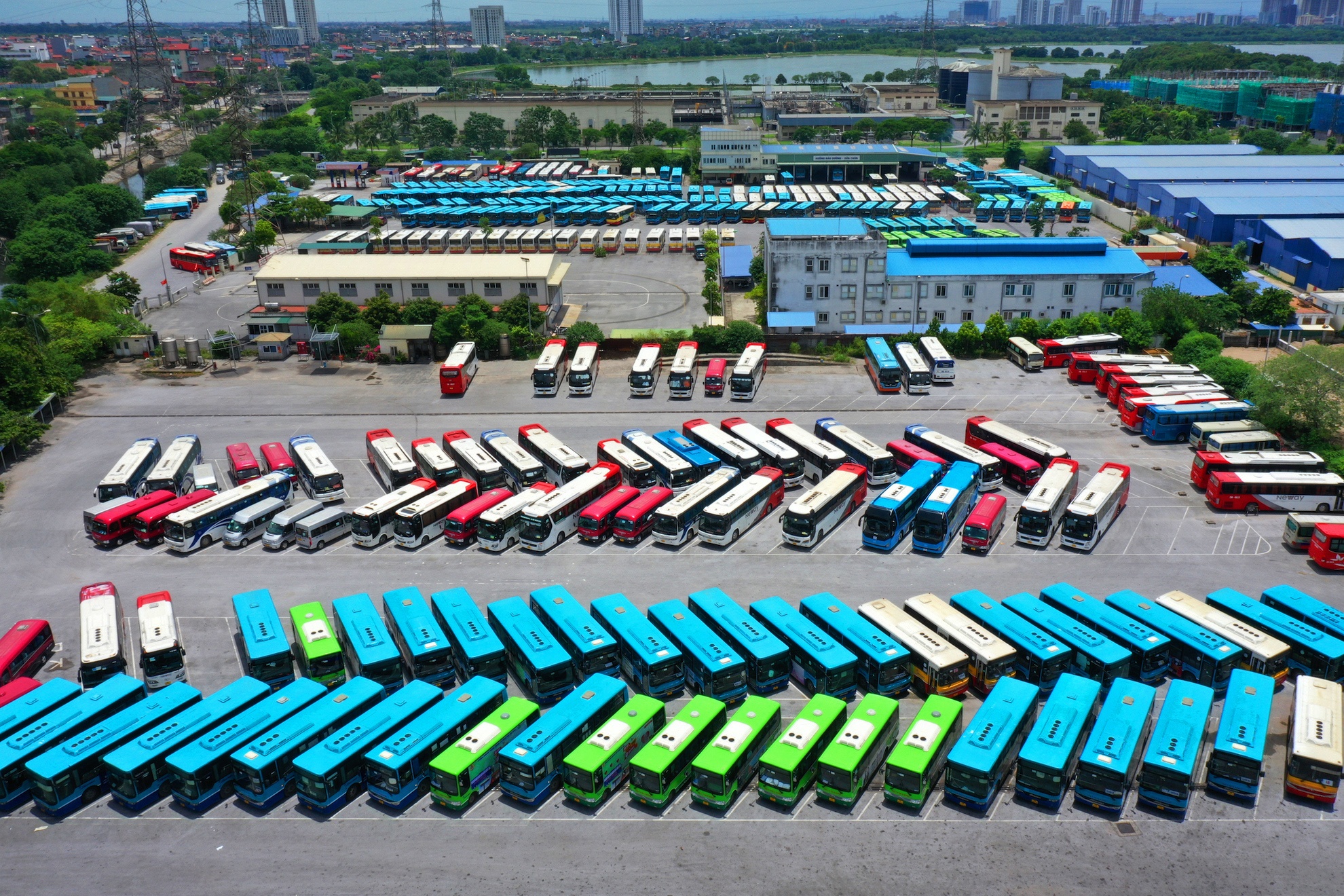 Ha Noi vang ve trong dai dich Covid-19 anh 8