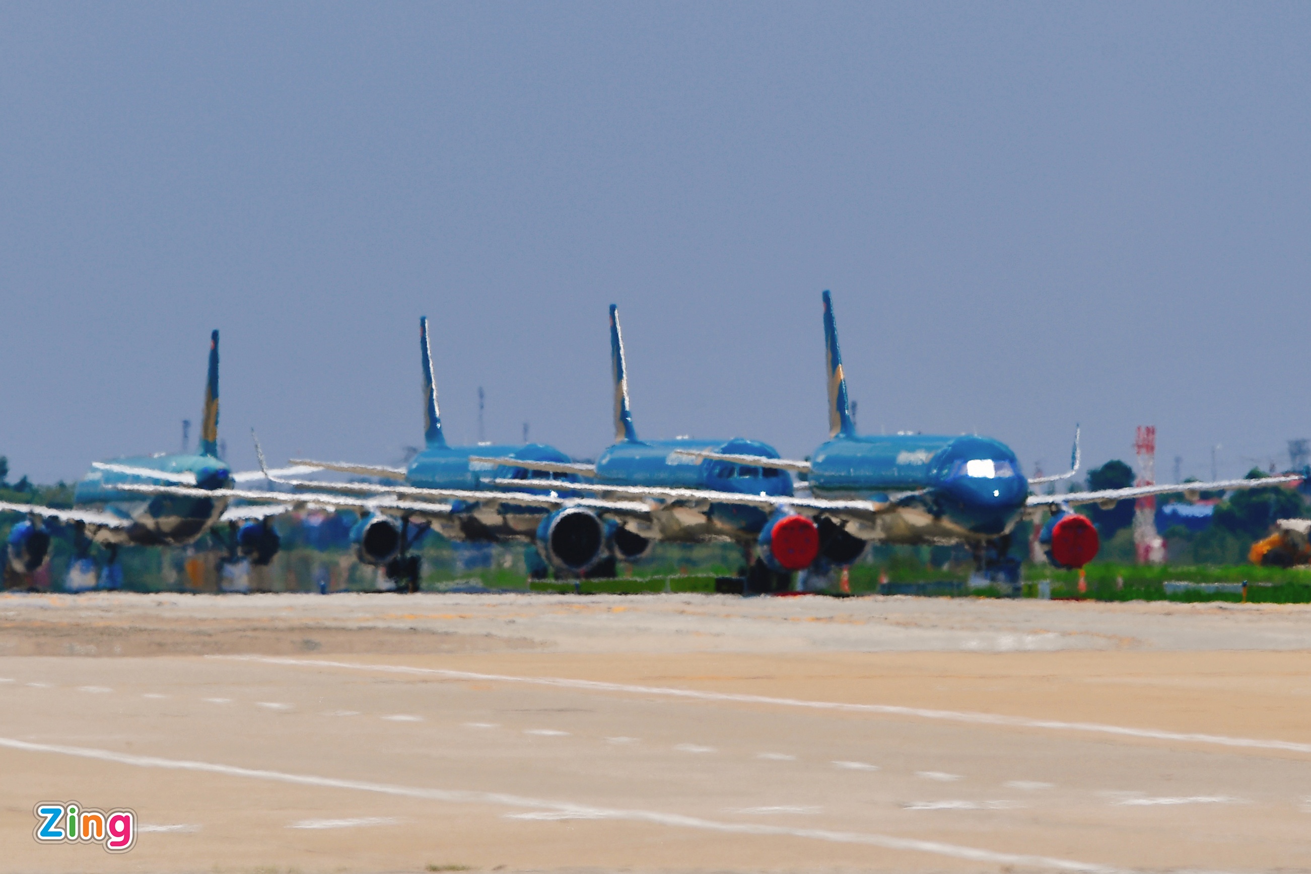 May bay do ngap san bay Noi Bai anh 6