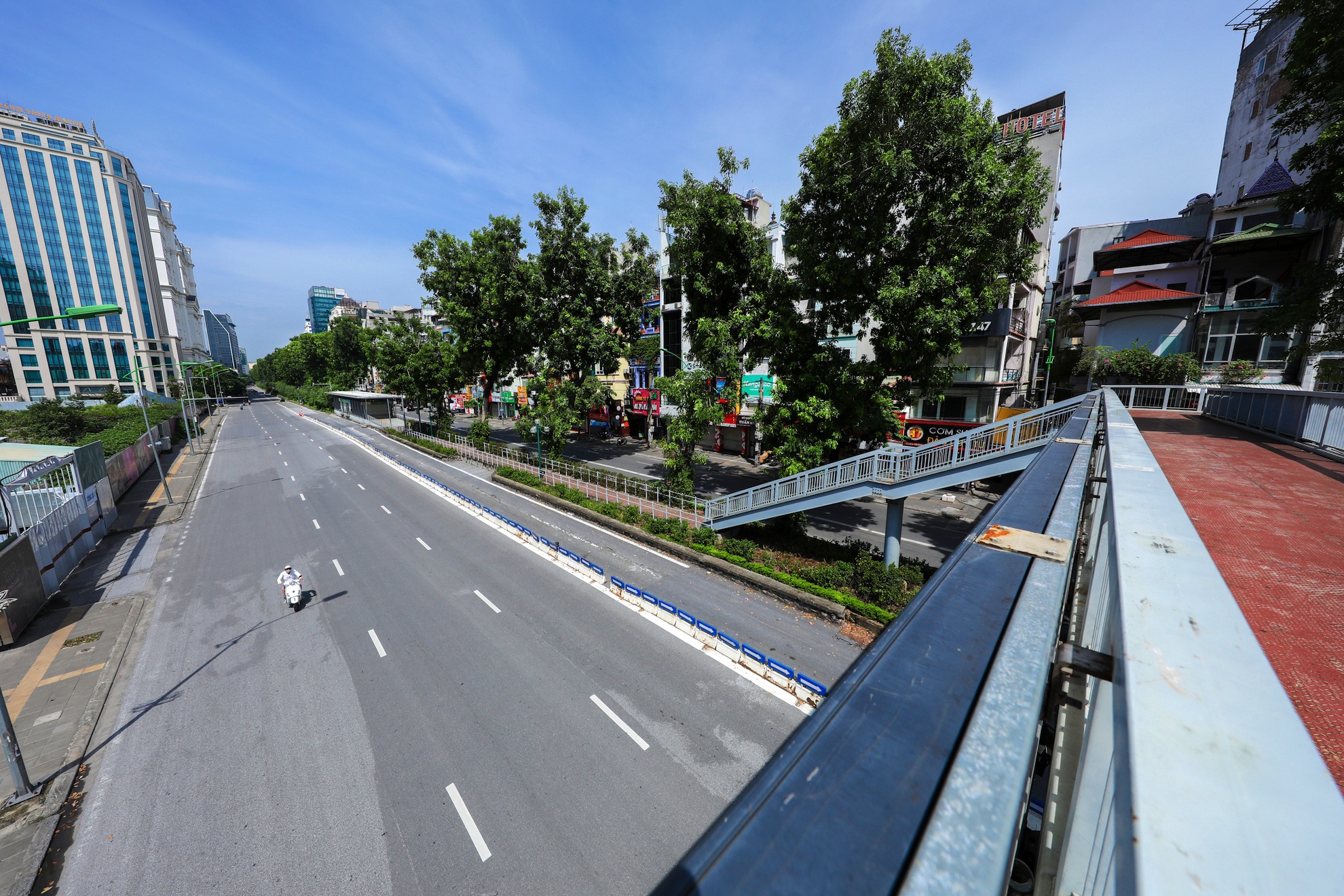 Ha Noi vang ve trong dai dich Covid-19 anh 11