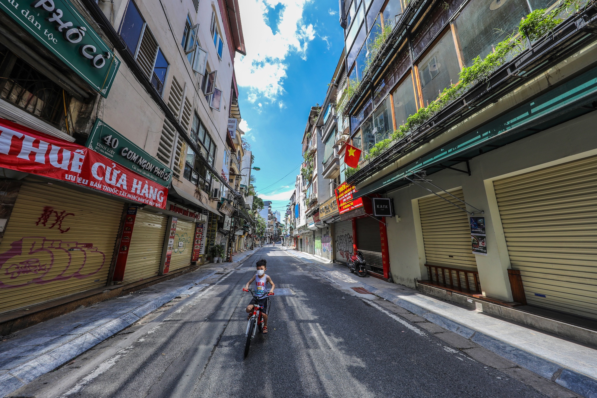 Ha Noi vang lang ngay gian cach hinh anh