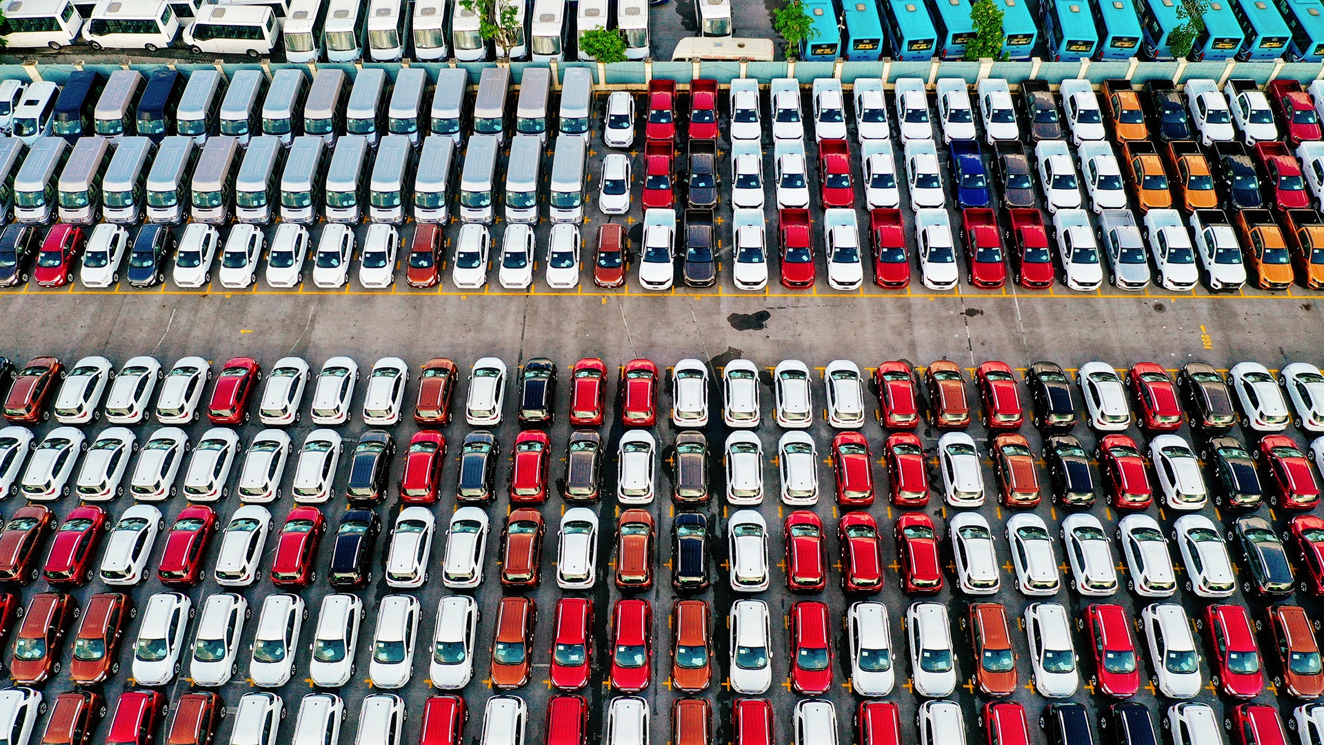 oto xep xo khap thanh pho anh 5