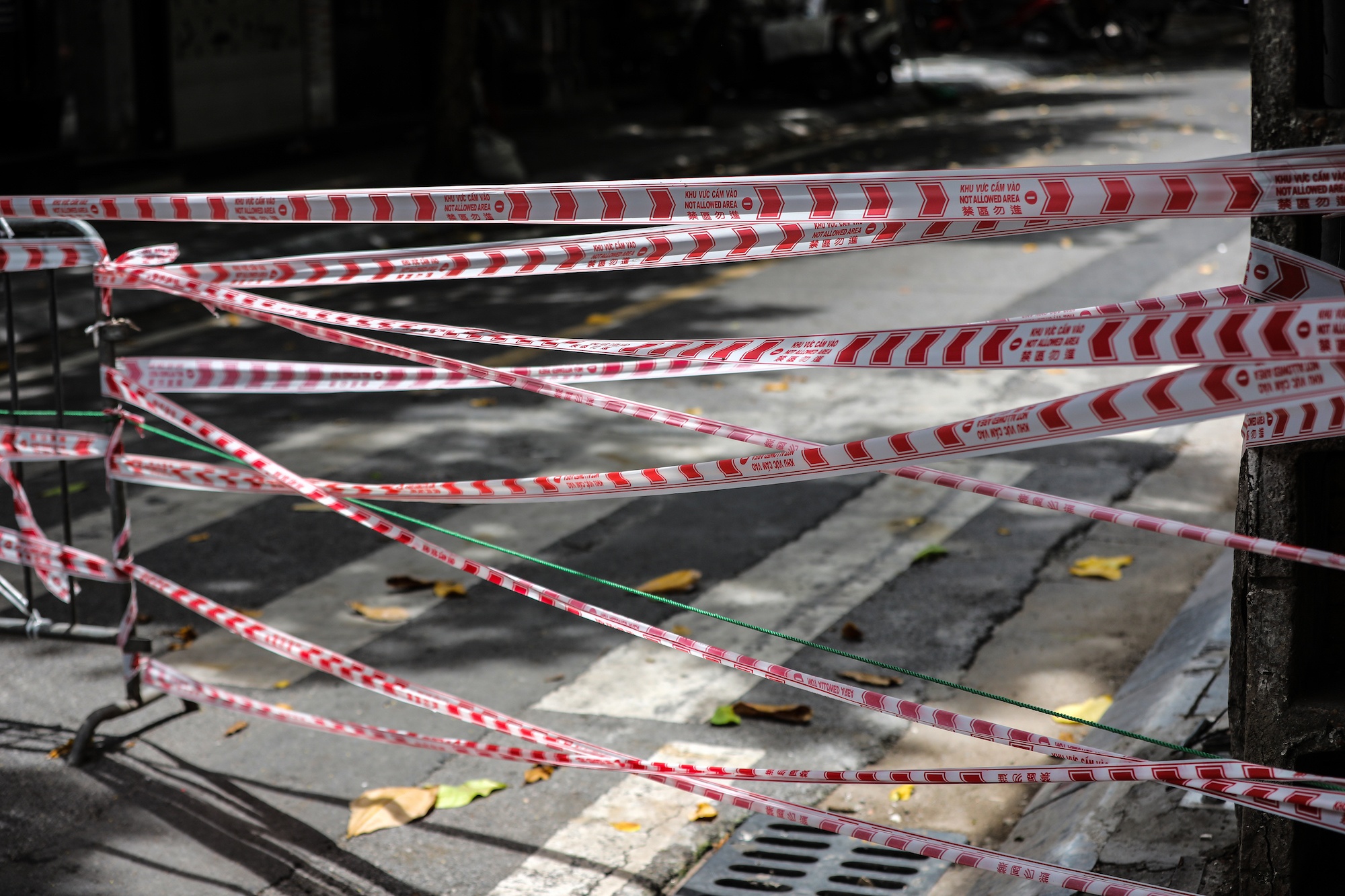 rao chan lo cot moc len hang loat o Ha Noi anh 1