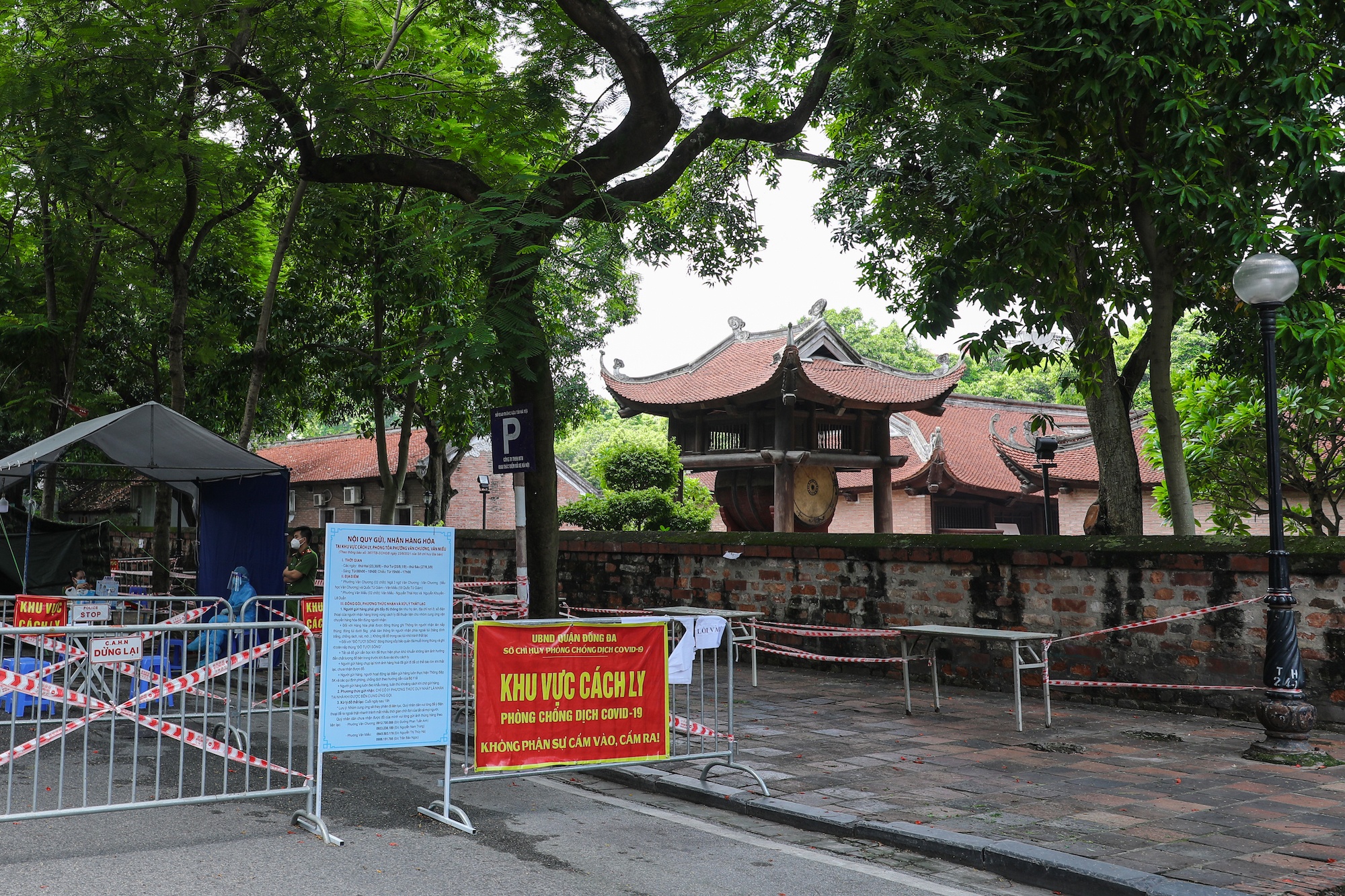 rao chan lo cot moc len hang loat o Ha Noi anh 5