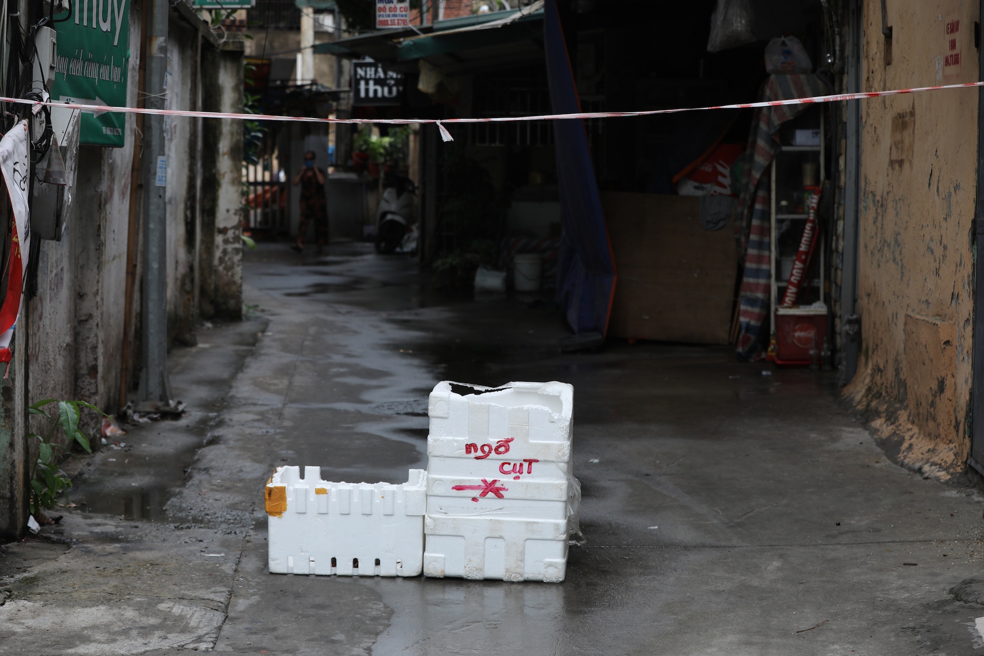 rao chan lo cot moc len hang loat o Ha Noi anh 3