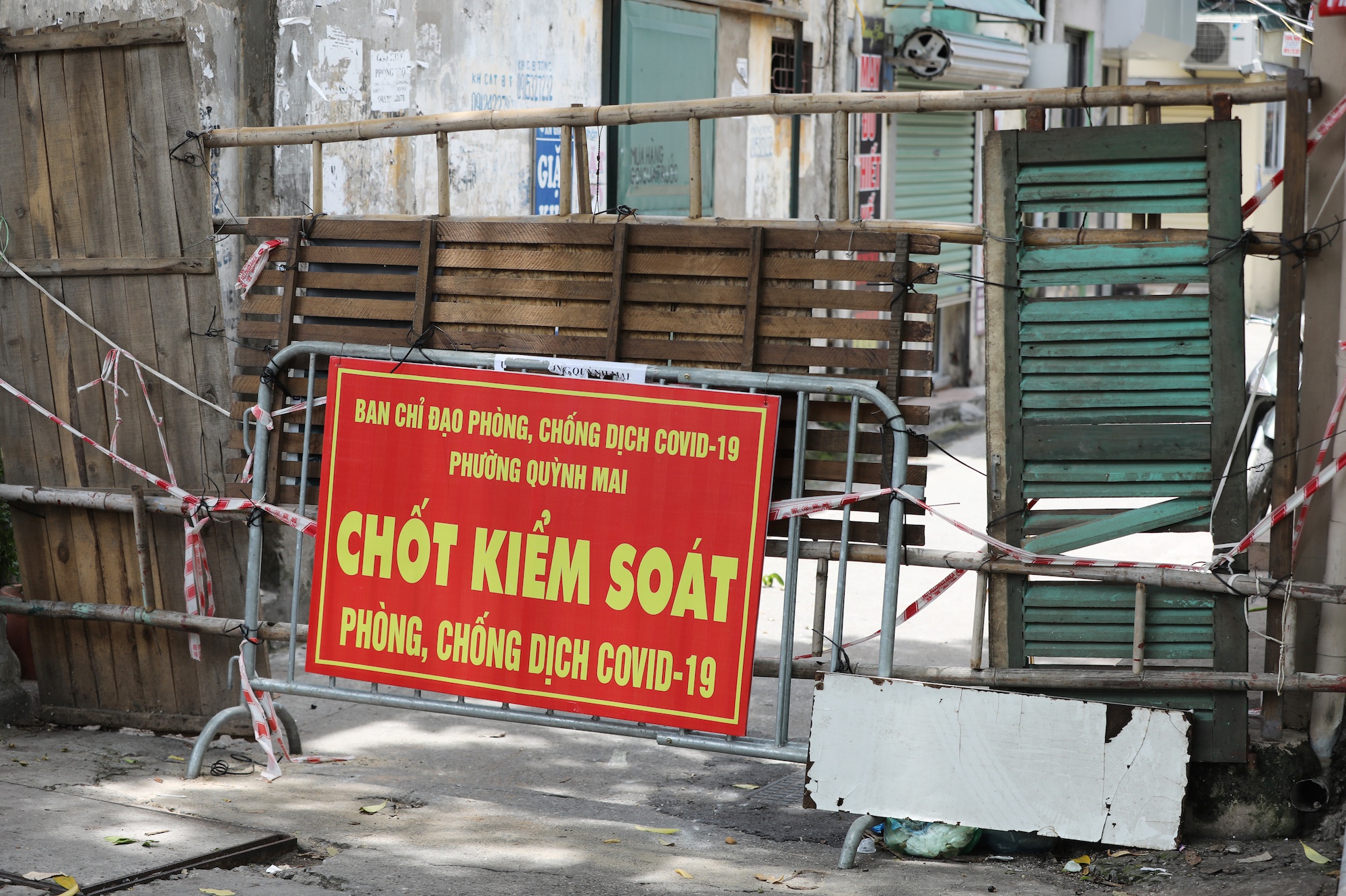 rao chan lo cot moc len hang loat o Ha Noi anh 4