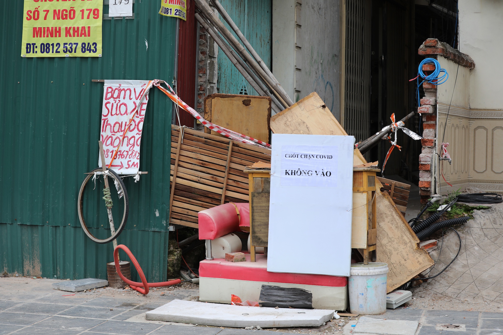 rao chan lo cot moc len hang loat o Ha Noi anh 6