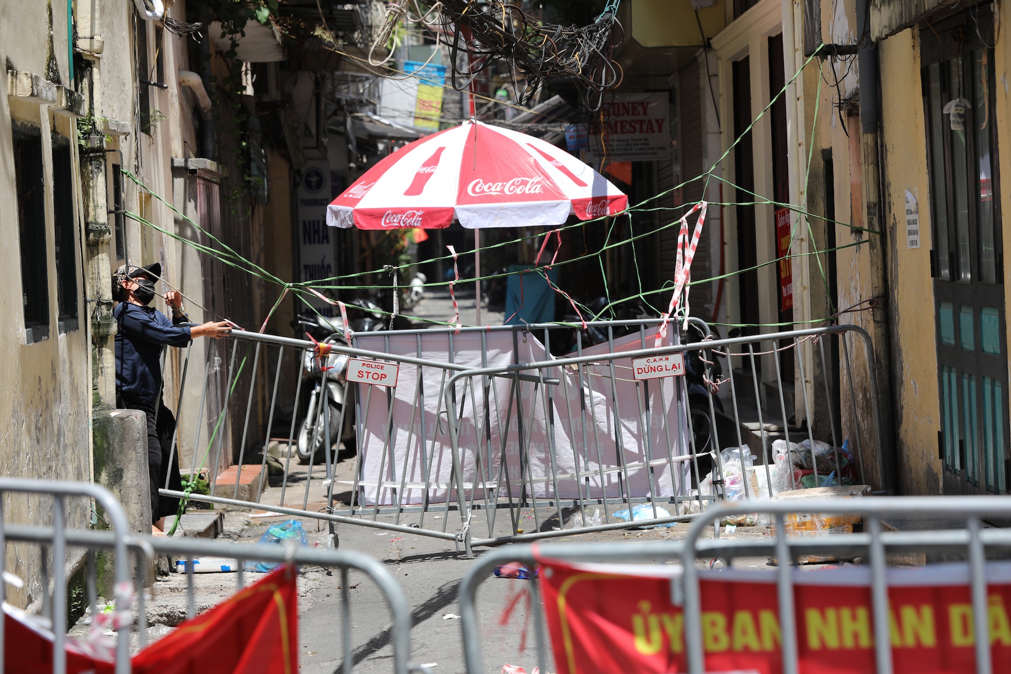 rao chan lo cot moc len hang loat o Ha Noi anh 8