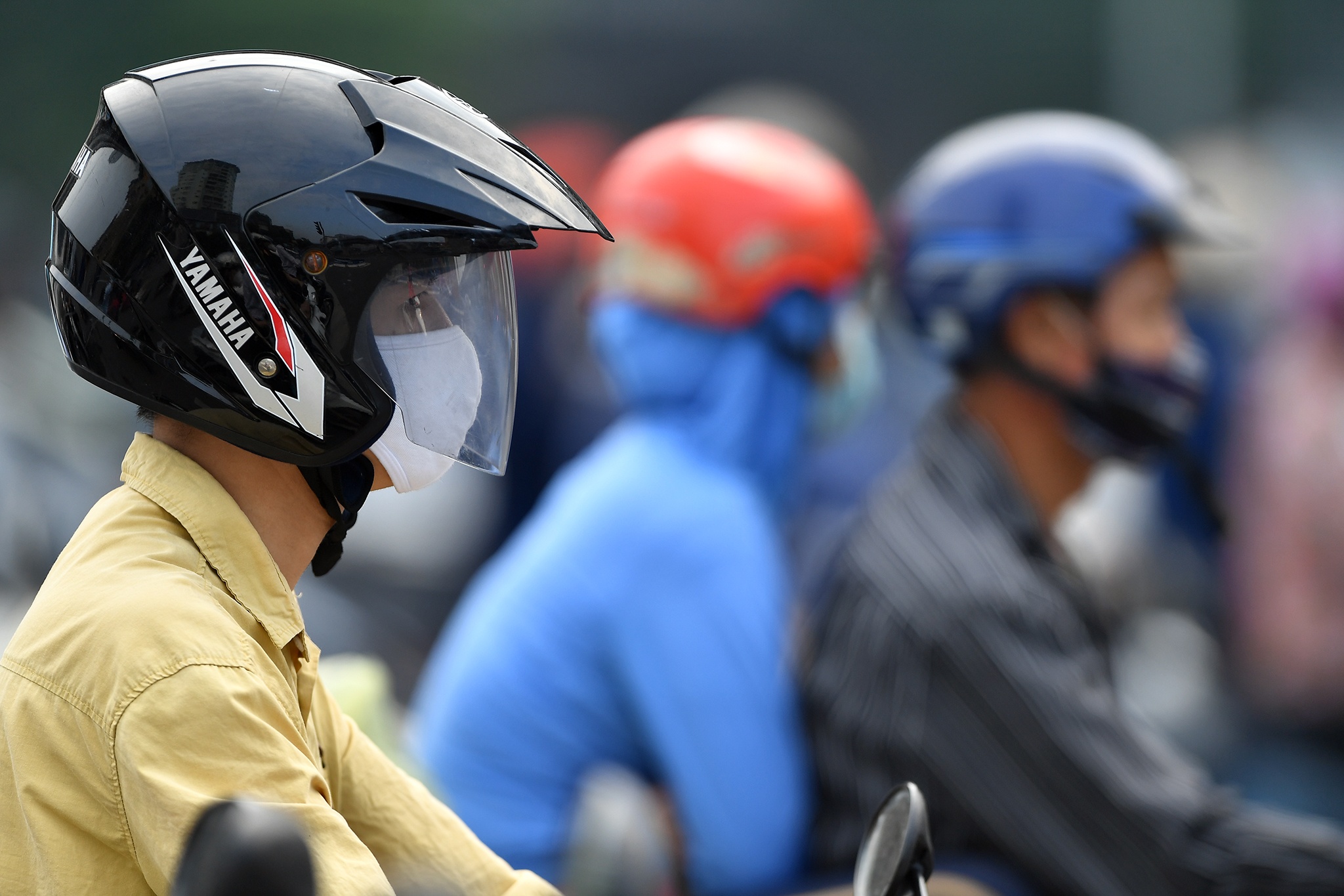 xe co dong duc tren pho anh 6