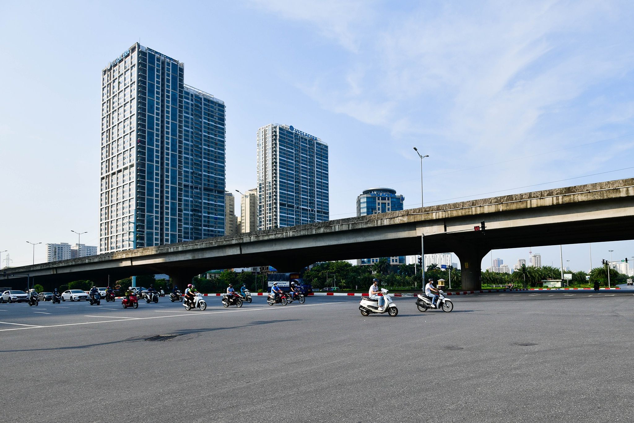 giao thong Ha Noi vang ve ngay thu bay anh 11