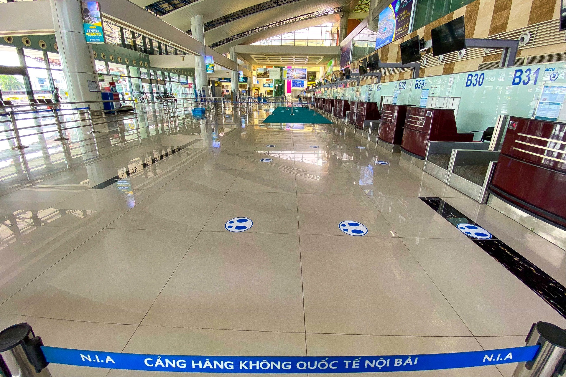 50 ngay gian cach xa hoi o Ha Noi anh 44