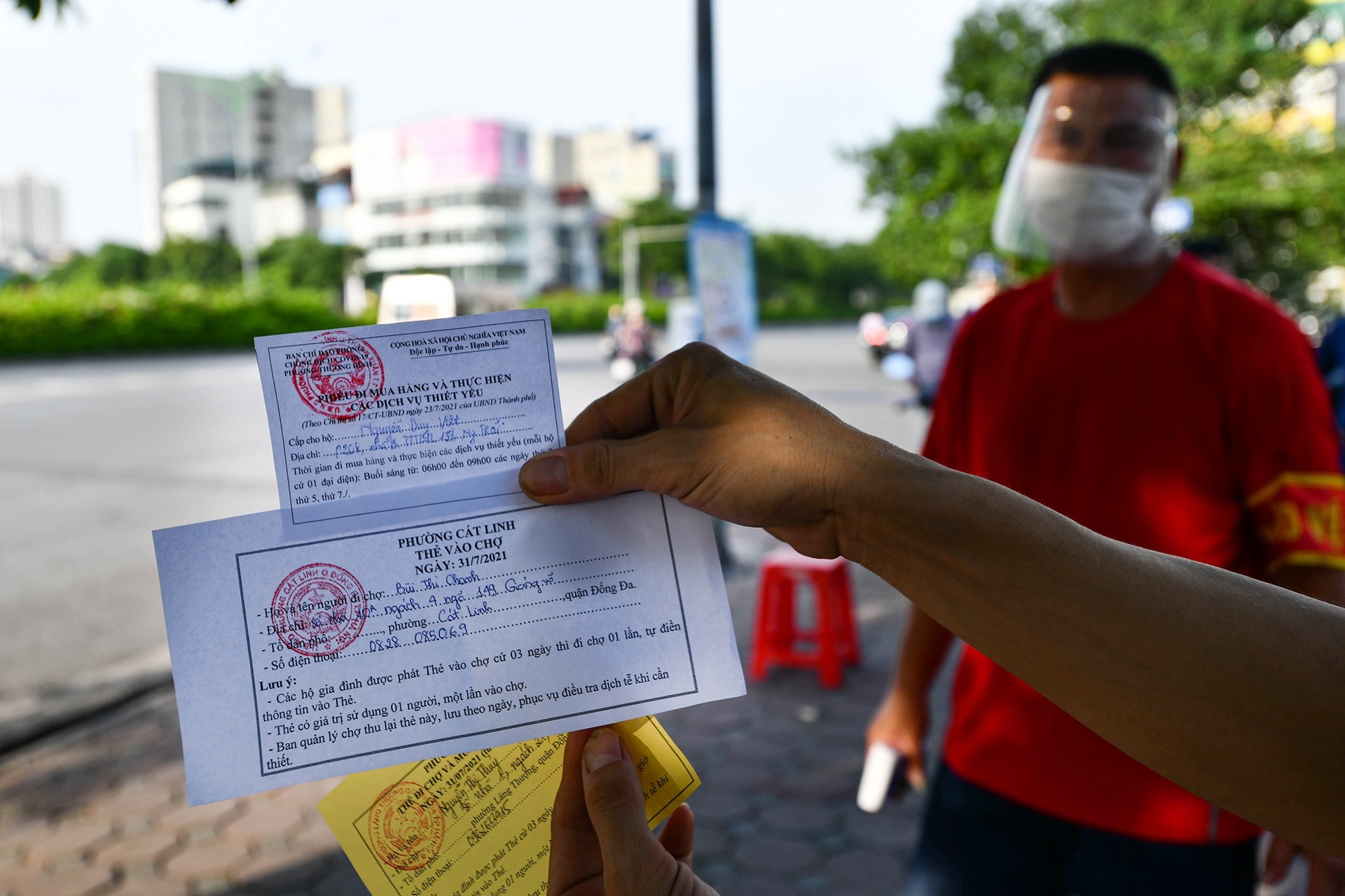 50 ngay gian cach xa hoi o Ha Noi anh 16