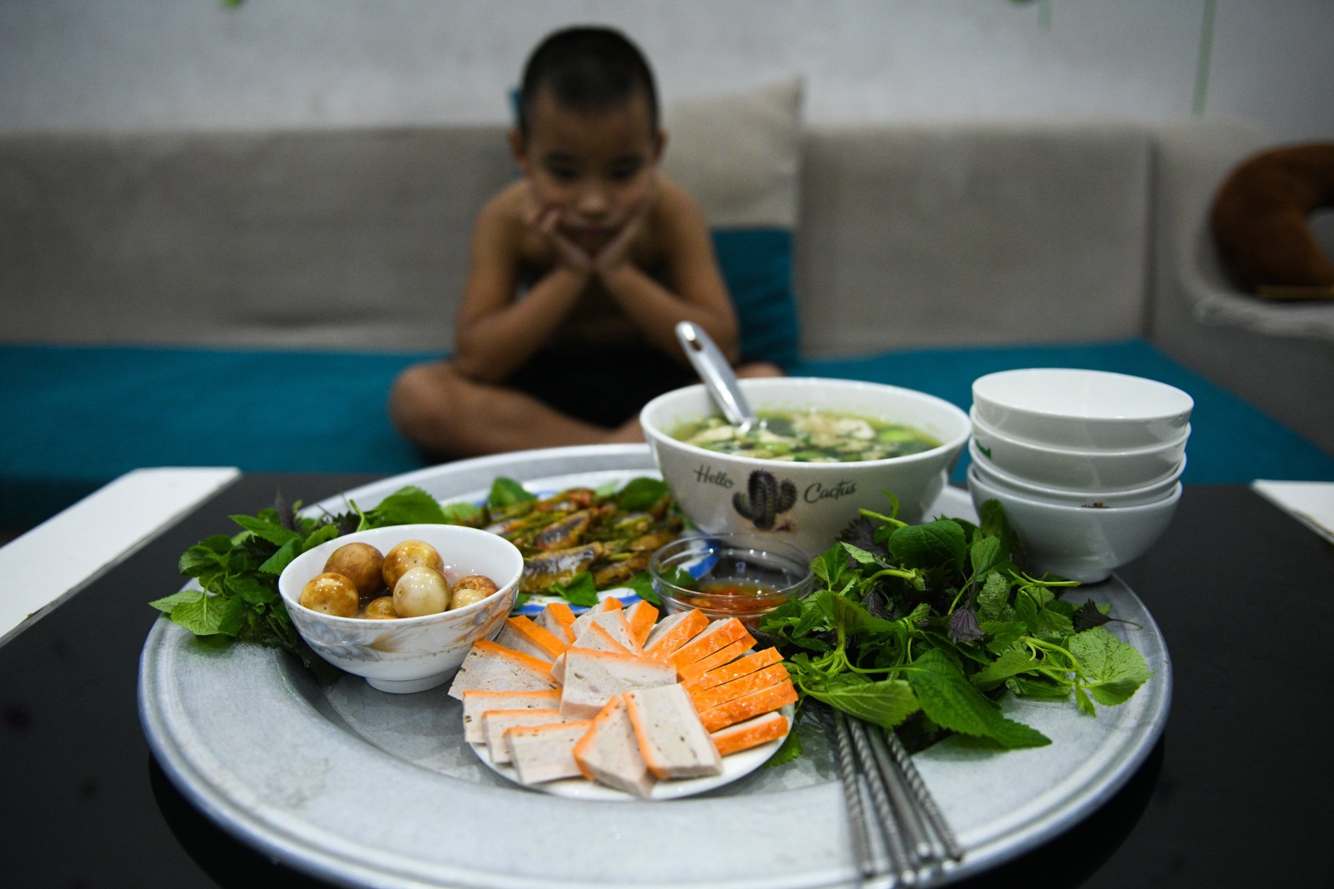 50 ngay gian cach xa hoi o Ha Noi anh 5